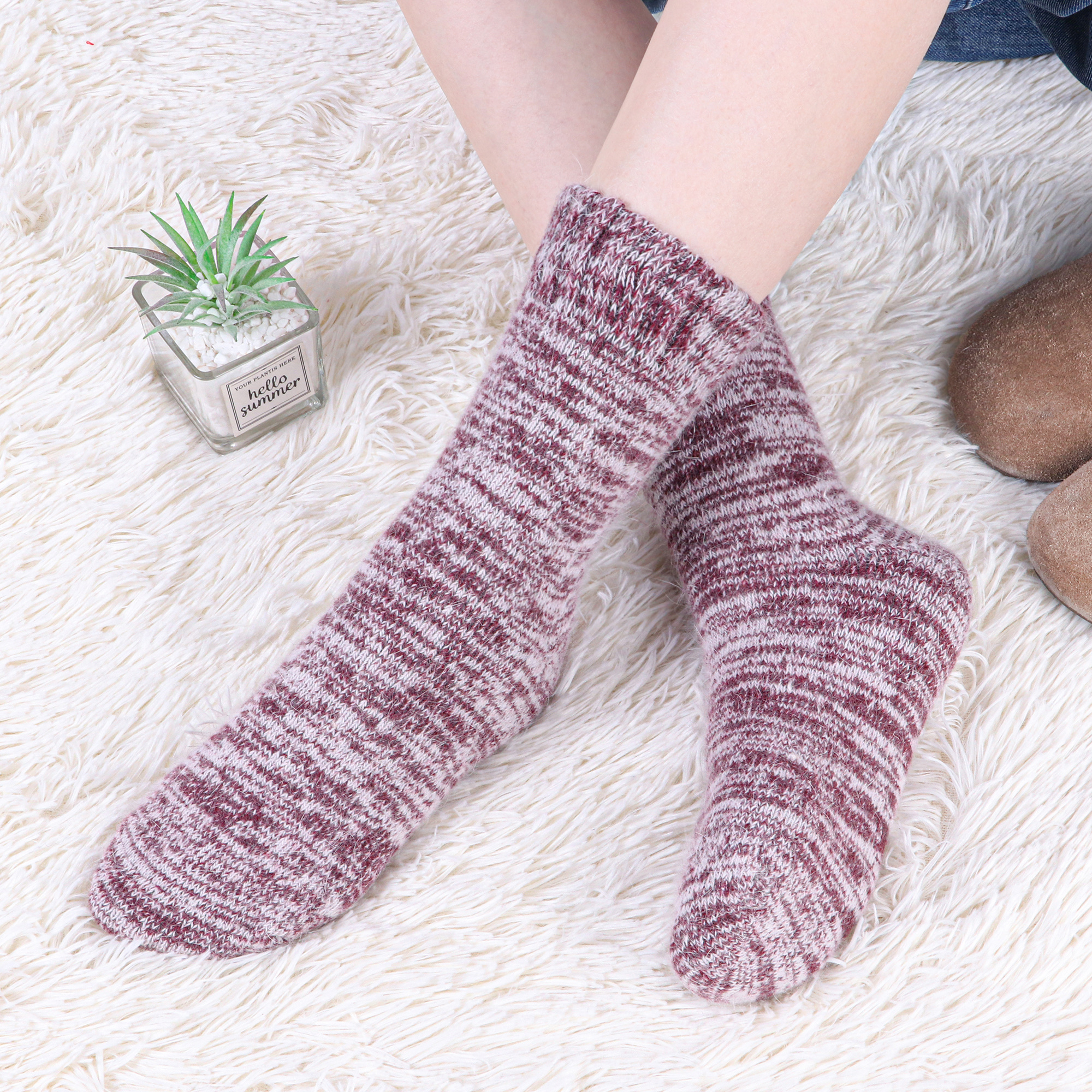 Winter wool socks for men, thickened and fleece in winter, super thick towel socks for women, medium long tube warm wool loop cotton socks detail image 2