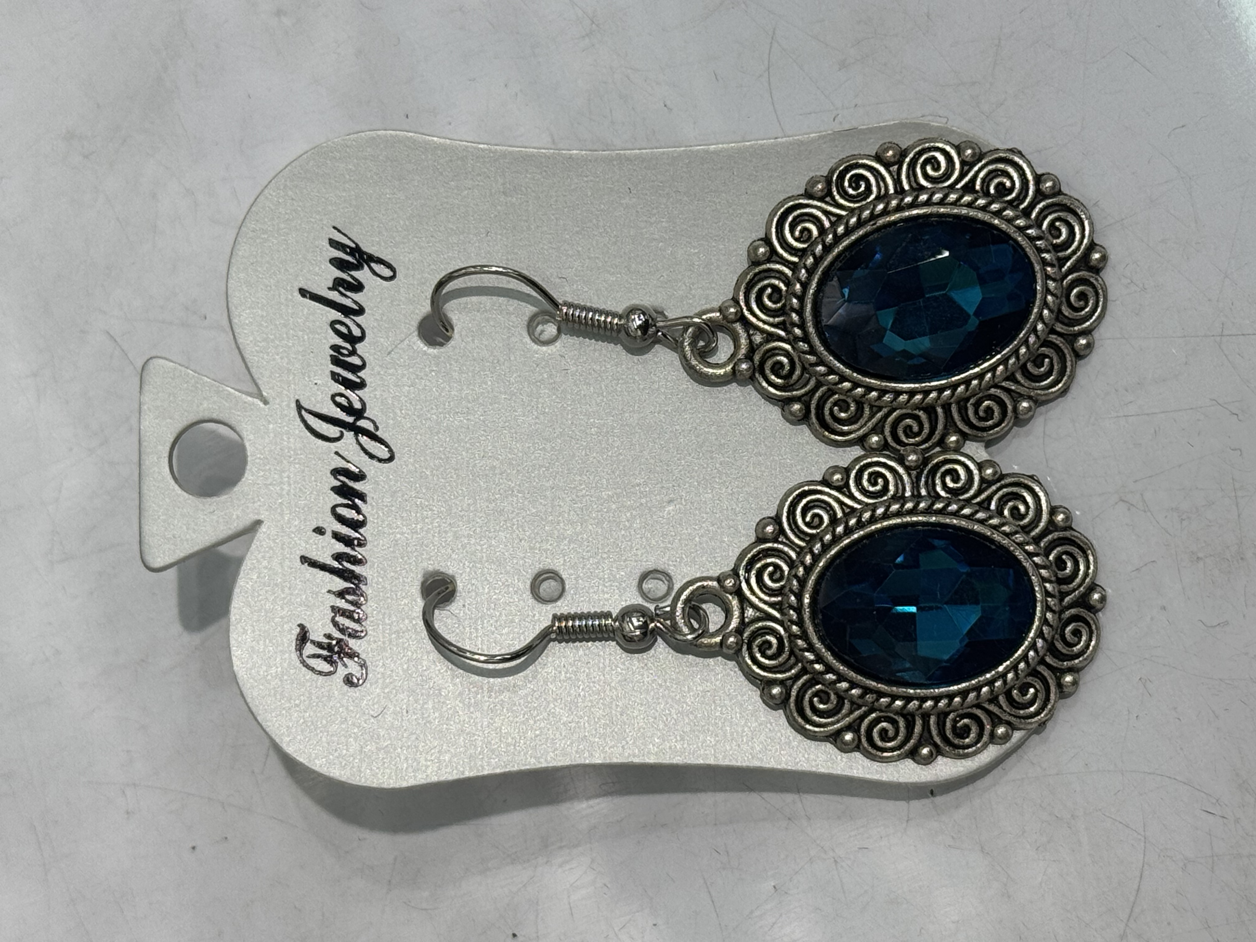 徽镶嵌锆石套链 文玩饰品男款 精致手工活 真花耳饰搭配 音质出众耳机套装