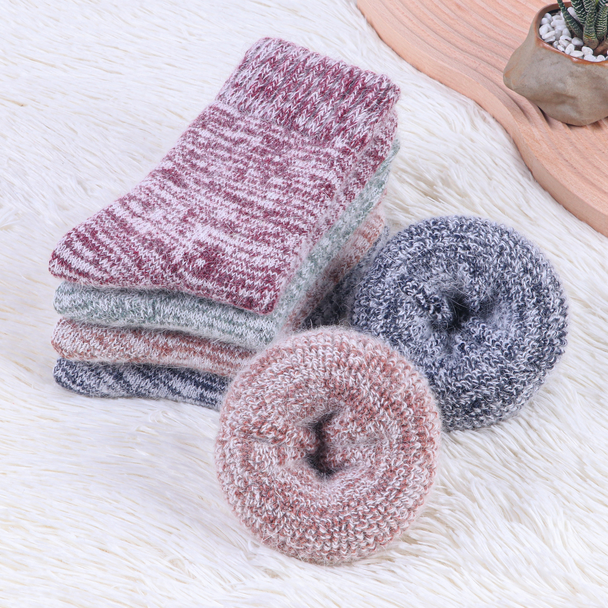 Winter wool socks for men, thickened and fleece in winter, super thick towel socks for women, medium long tube warm wool loop cotton socks Specification image
