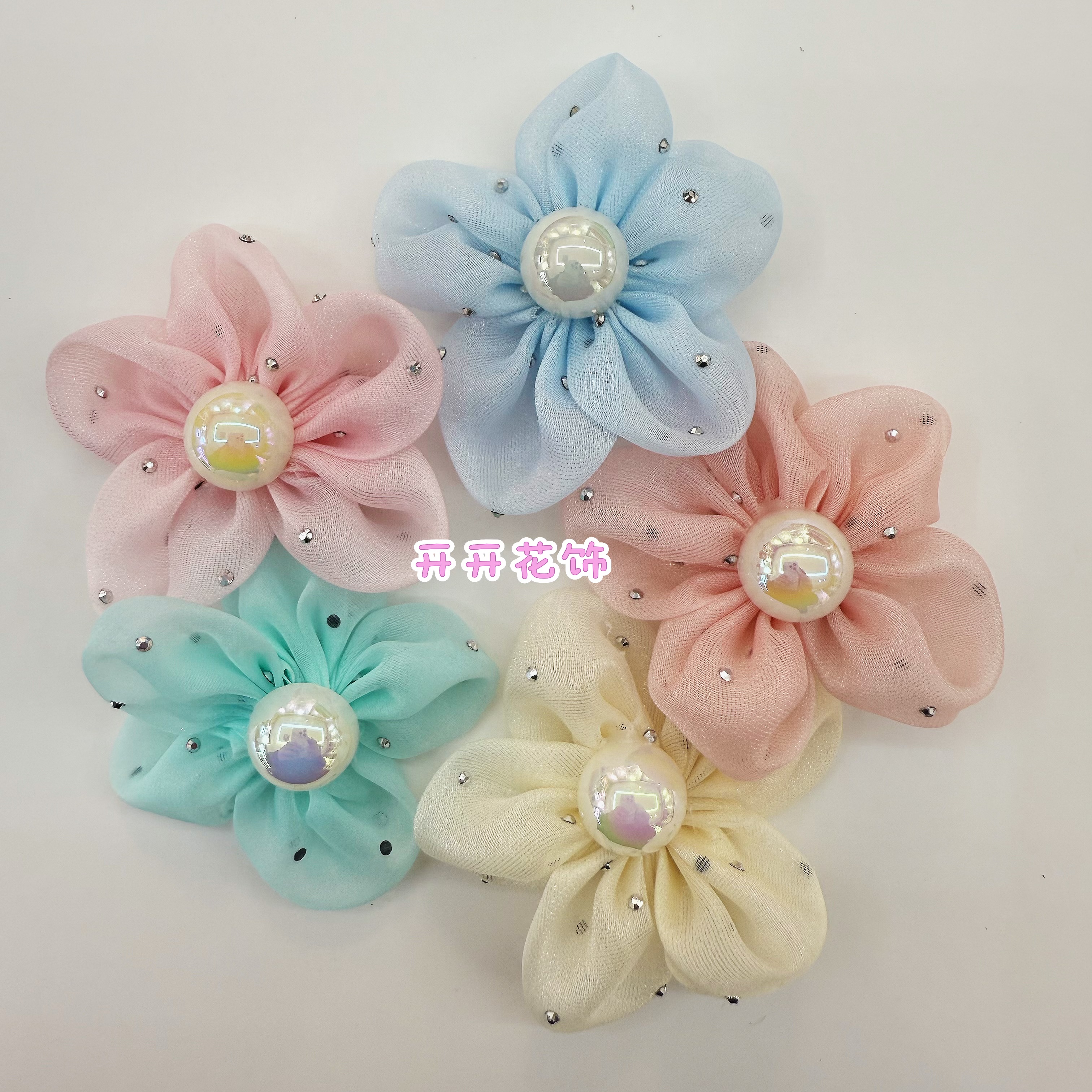  可爱甜美 春季 5.5公分晶羽纱五瓣花 发饰配饰 头饰花配件 饰品配件 独特设计精致手工制作产品图