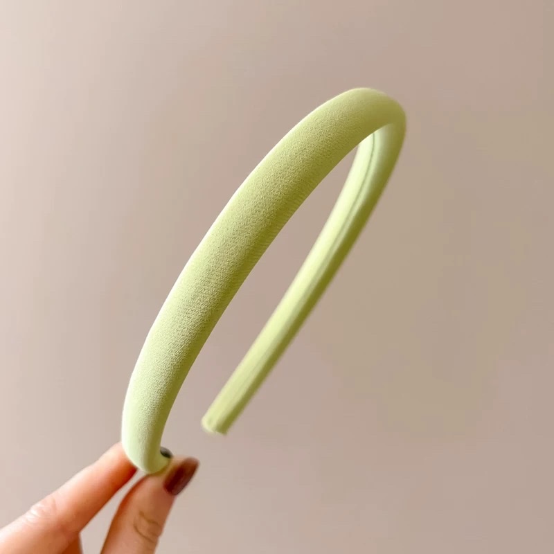 Girls' hairband 2025 New style Hair travel Girls' headband Cute hair clips for girls Baby headwear hole detail image 2