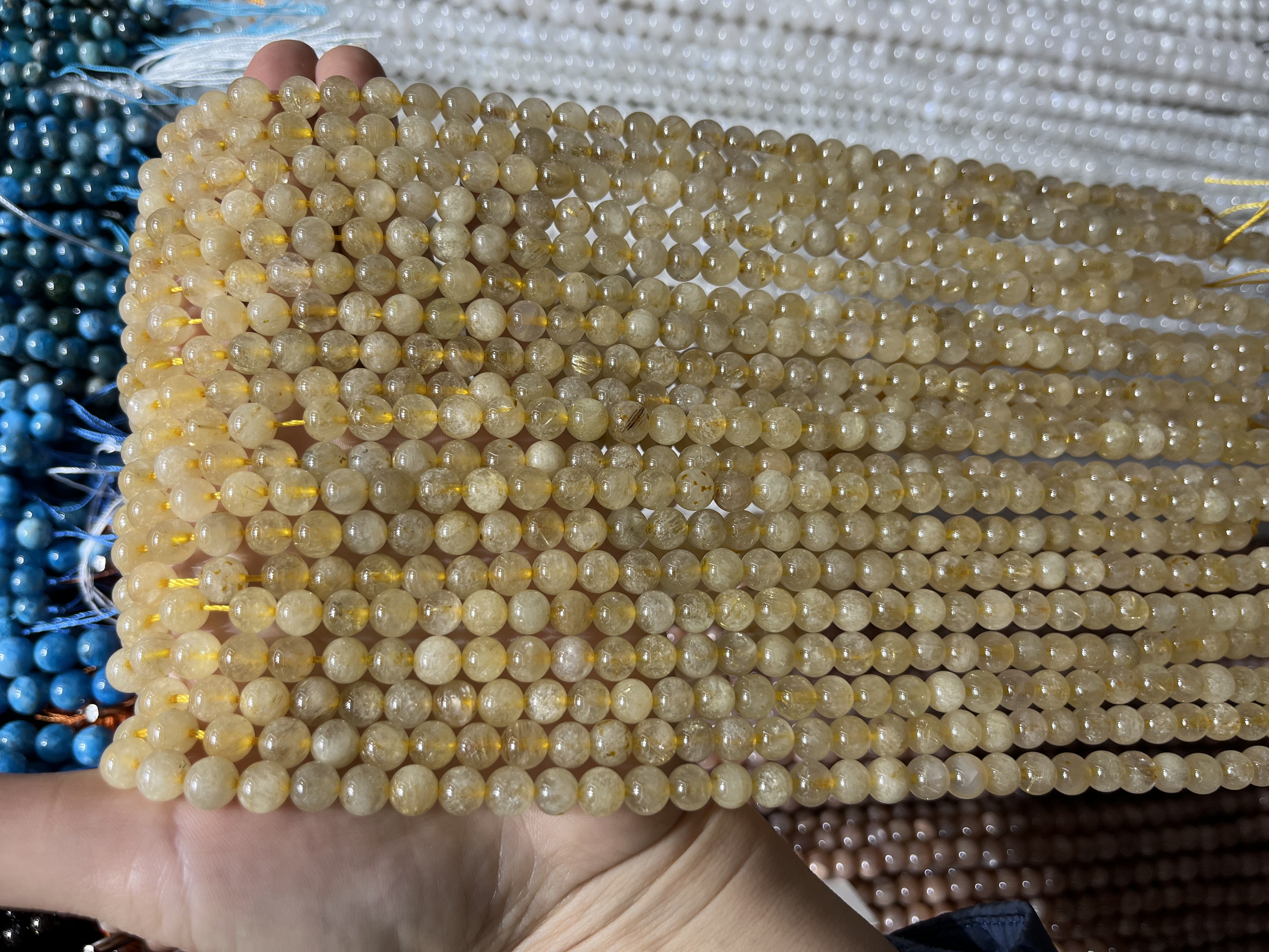 天然金发晶散珠批发 黄水晶diy饰品配件手链串珠 金发晶圆珠半成品 金丝发晶隔珠半成品珠子详情图6