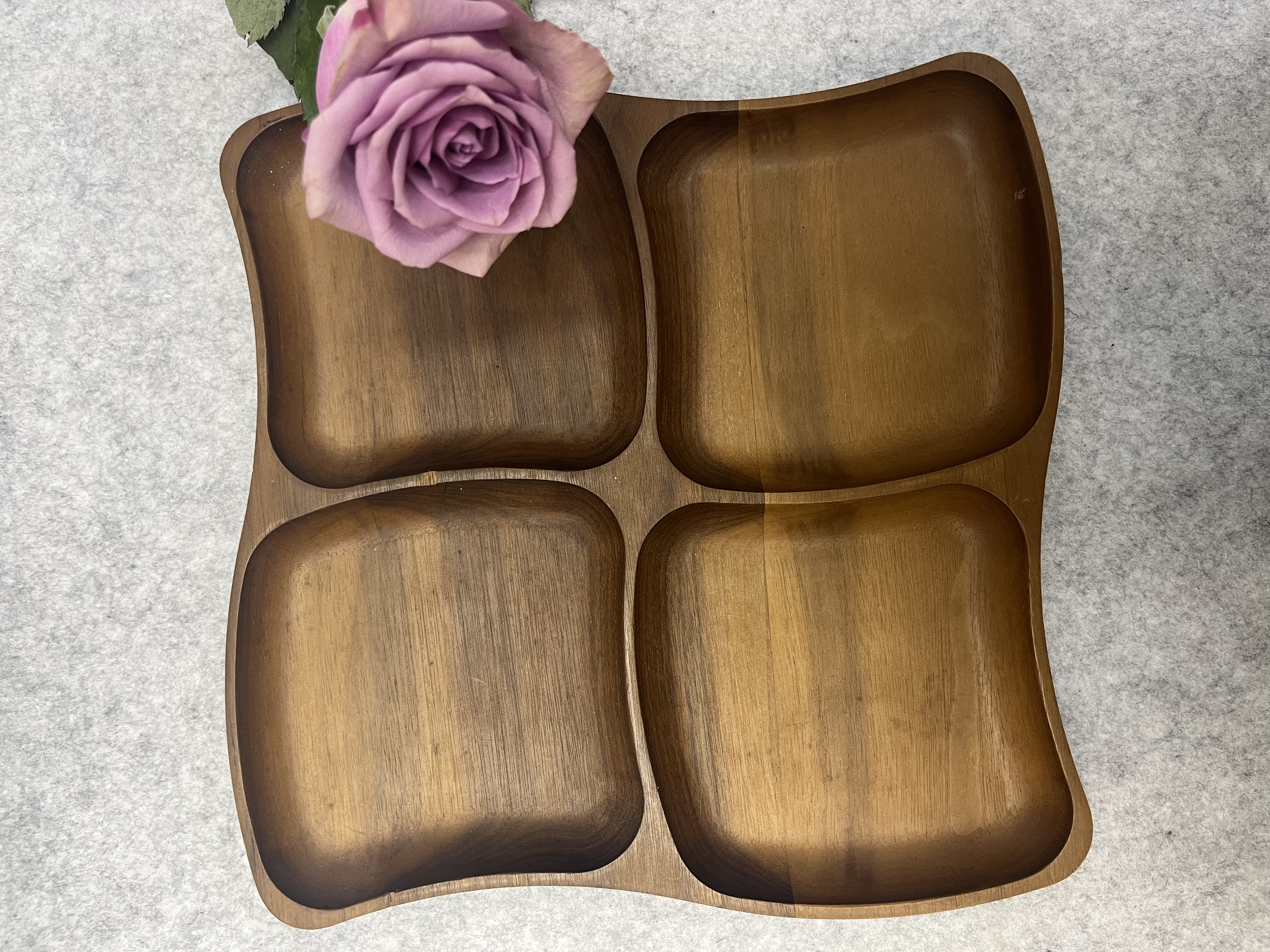 Guochao Fruit Set: Dried fruit plate, candy box, New Year's home wooden living room relocation, fruit plate, New Year's snack compartments storage box, easy food plate Application Scenario