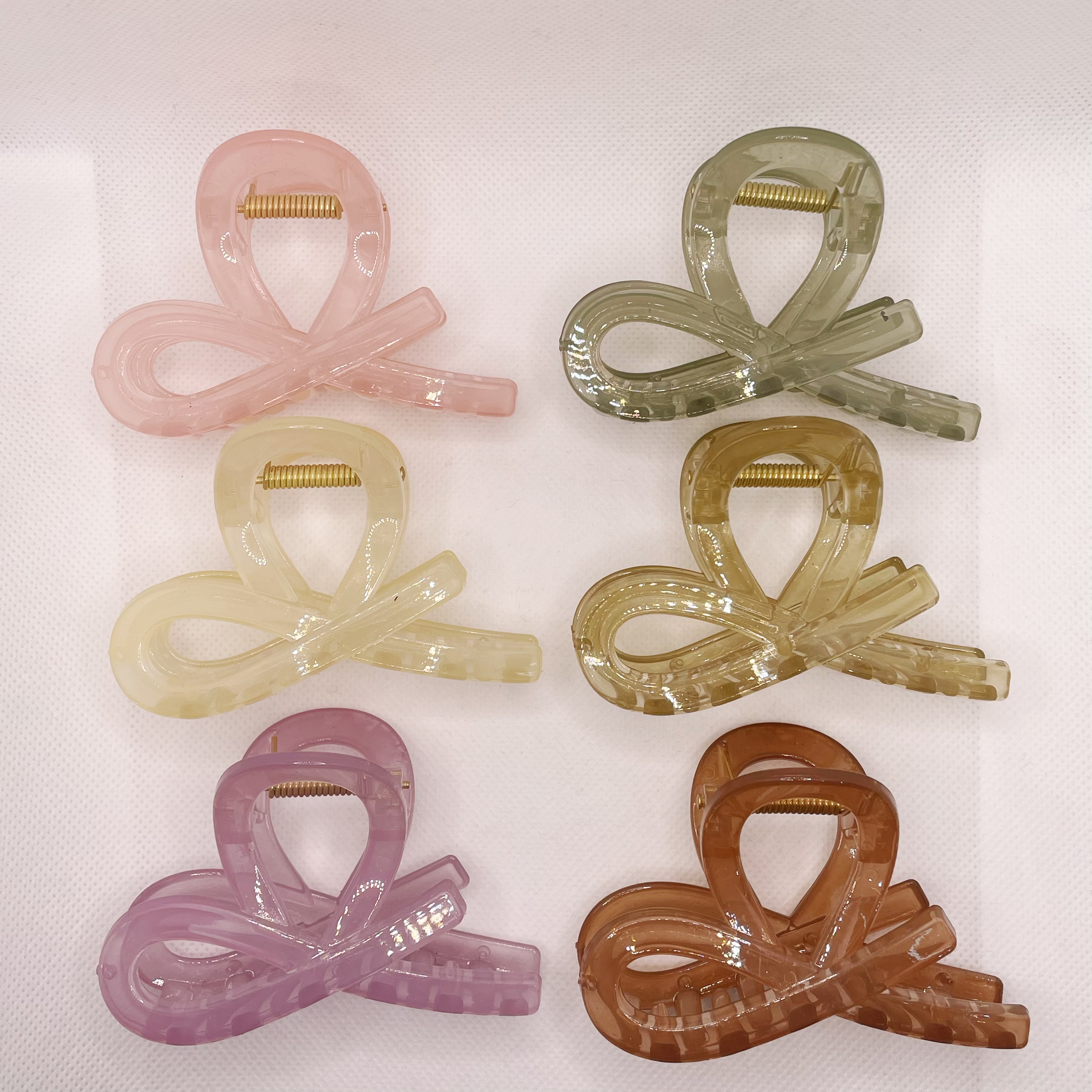 MUJ Japanese niche design simple semi-tied hair clip with feminine charm and high-end feel 2024 new bestseller