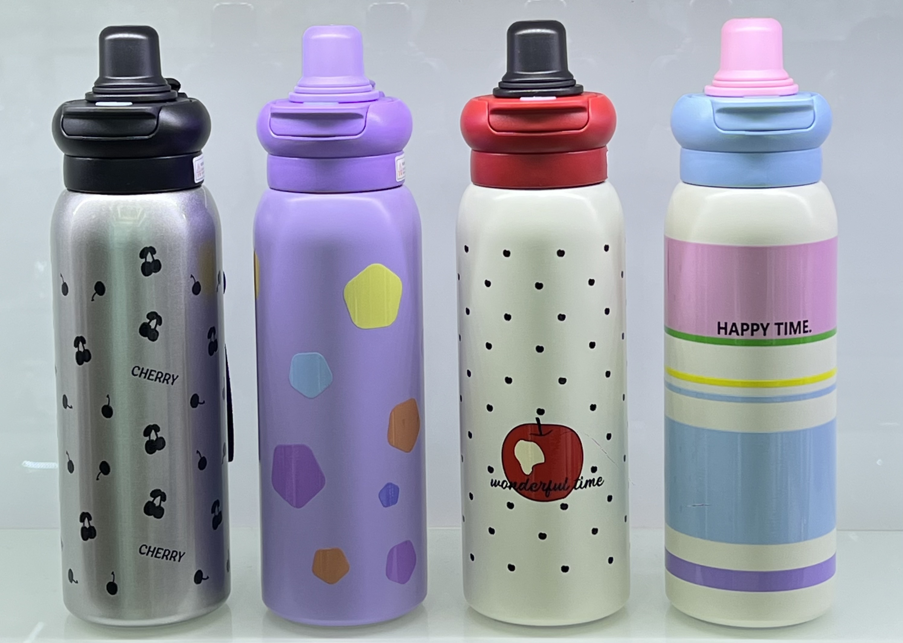 欧美风格保温杯 温度显示智能水杯 多功能便携杯子 长效保温不漏水白底实物图