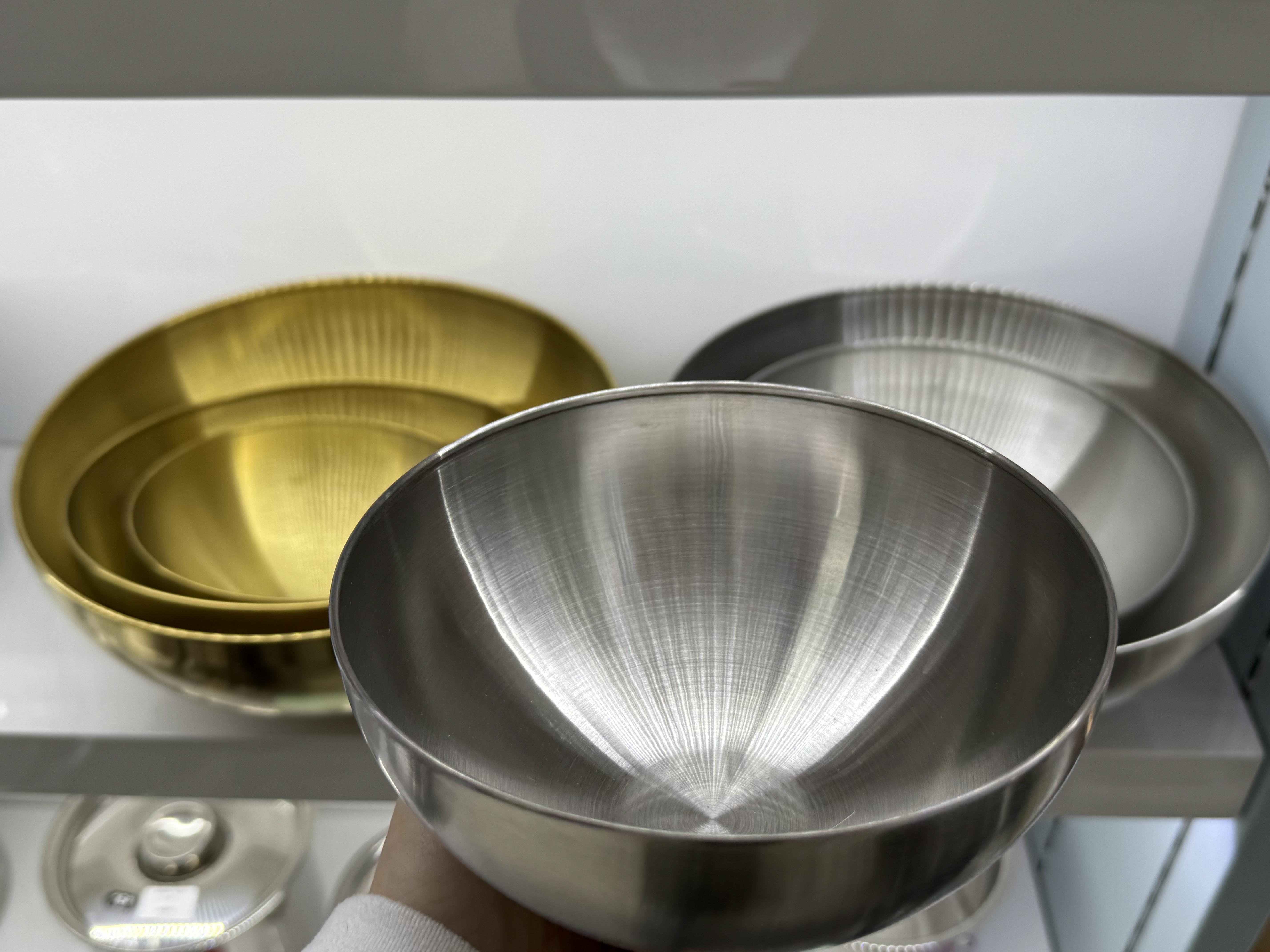 Stainless steel natural color inwardly rolled salad bowl, 15cm details Picture
