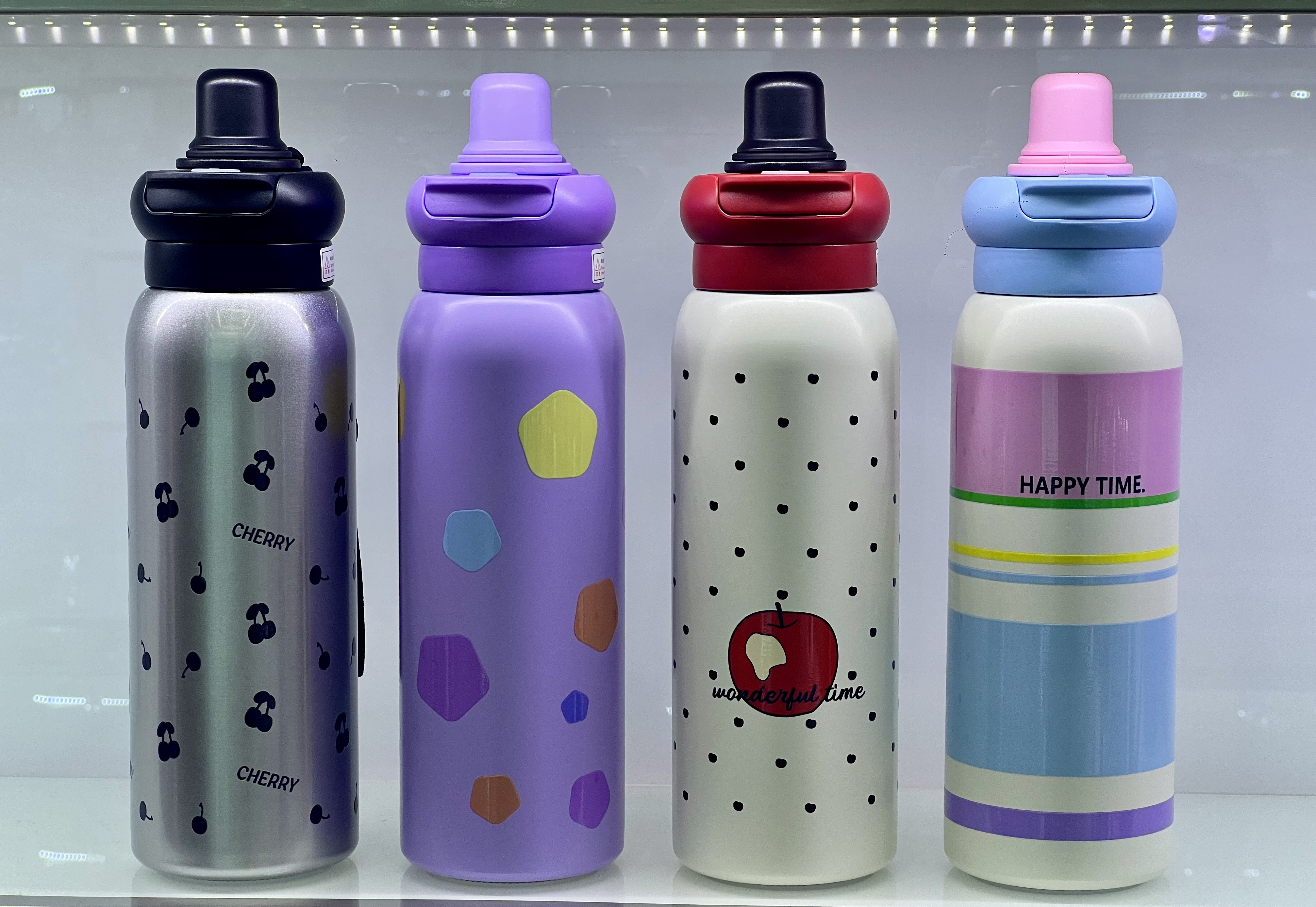 欧美风格保温杯 温度显示智能水杯 多功能便携杯子 长效保温不漏水产品图