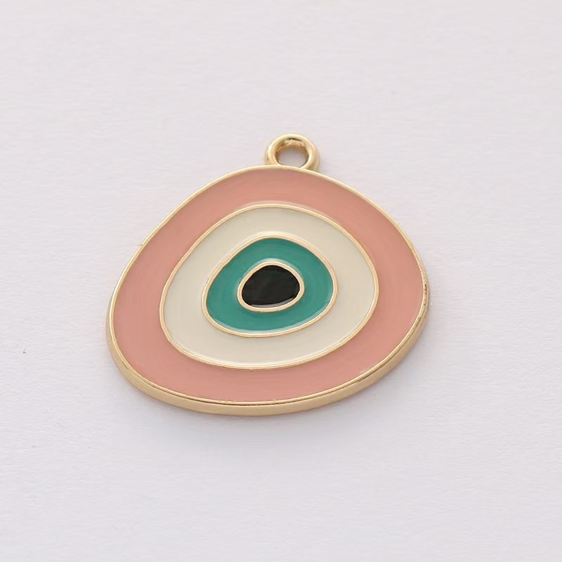قلادة ذهبية من المكسورات الذهبية في عيون الشيطانية الهندسية، تركيا Item Picture