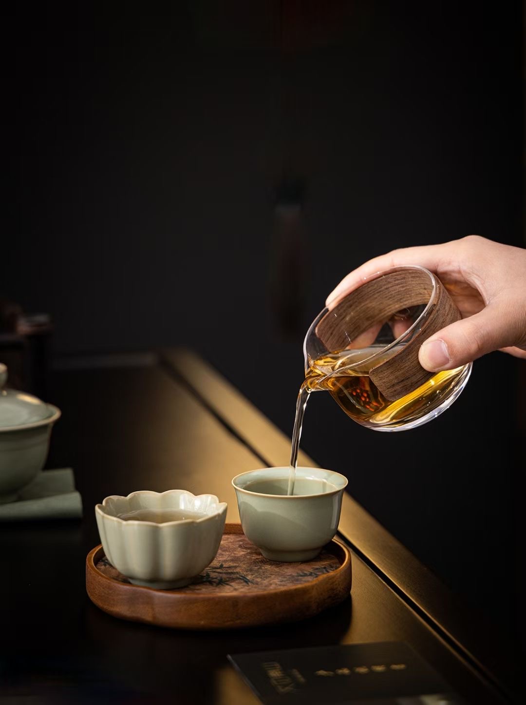 Advertisement for Taoli Family Red Pine Craft Travel Tea Sets, Tea sets and Tea set gifts detail image 3