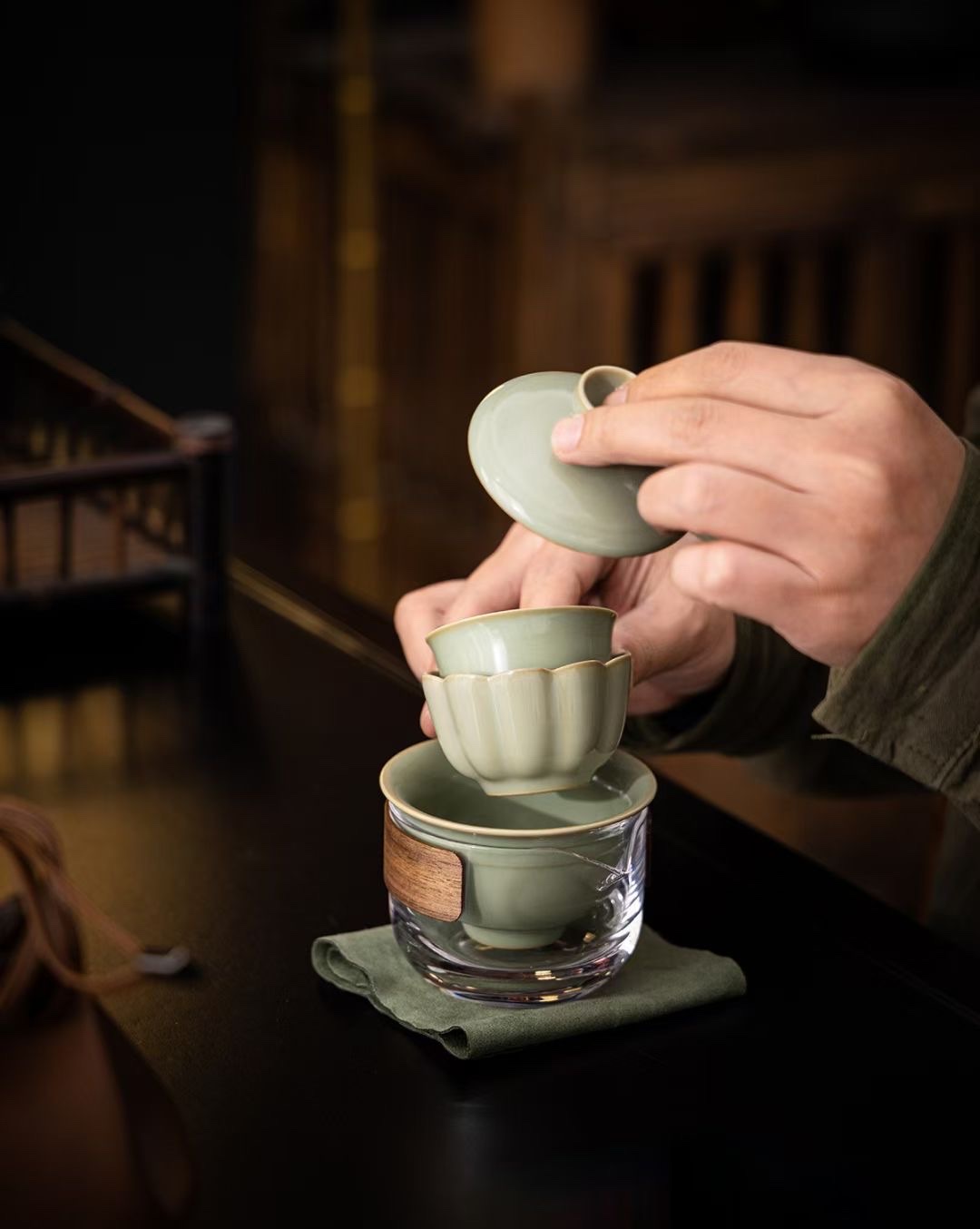 Advertisement for Taoli Family Red Pine Craft Travel Tea Sets, Tea sets and Tea set gifts detail image 2