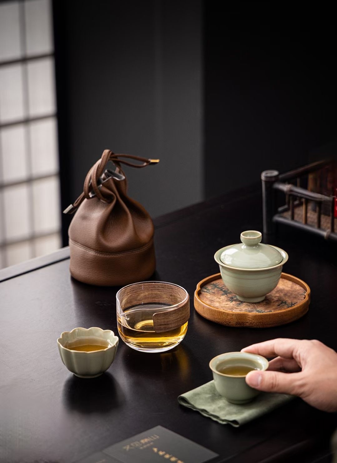 Advertisement for Taoli Family Red Pine Craft Travel Tea Sets, Tea sets and Tea set gifts detail image 4