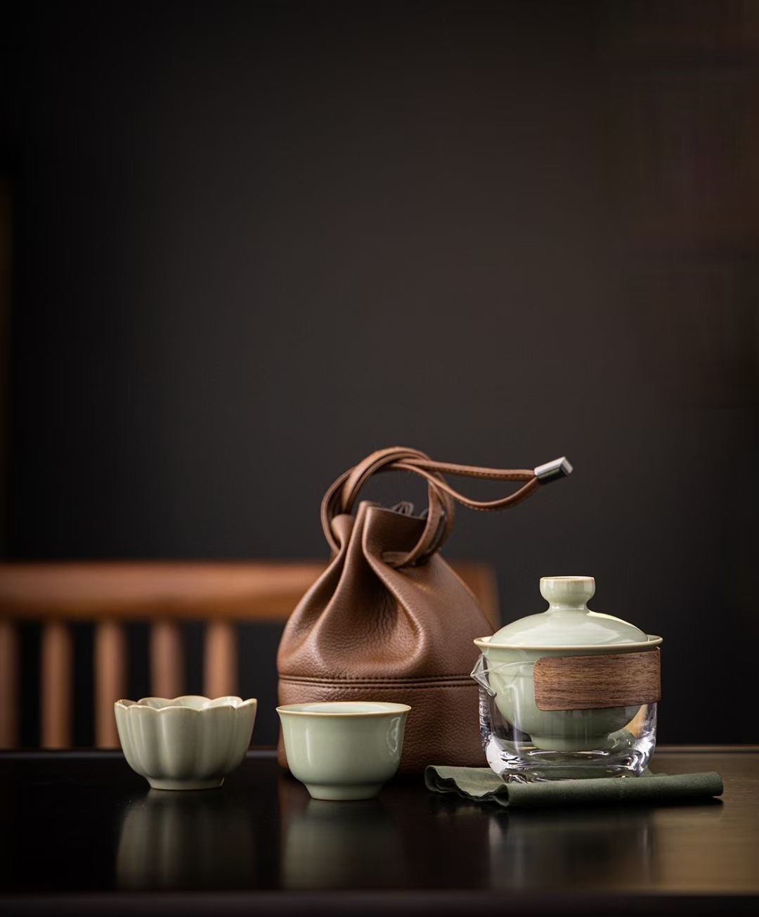 Advertisement for Taoli Family Red Pine Craft Travel Tea Sets, Tea sets and Tea set gifts detail image 7