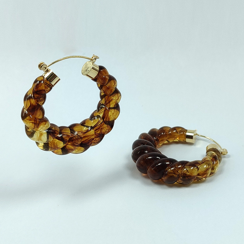 Copper and resin earrings, simple and fashionable earrings, high-quality earrings and accessories, suitable for women to pair with eco-friendly materials and durable accessories Item Picture