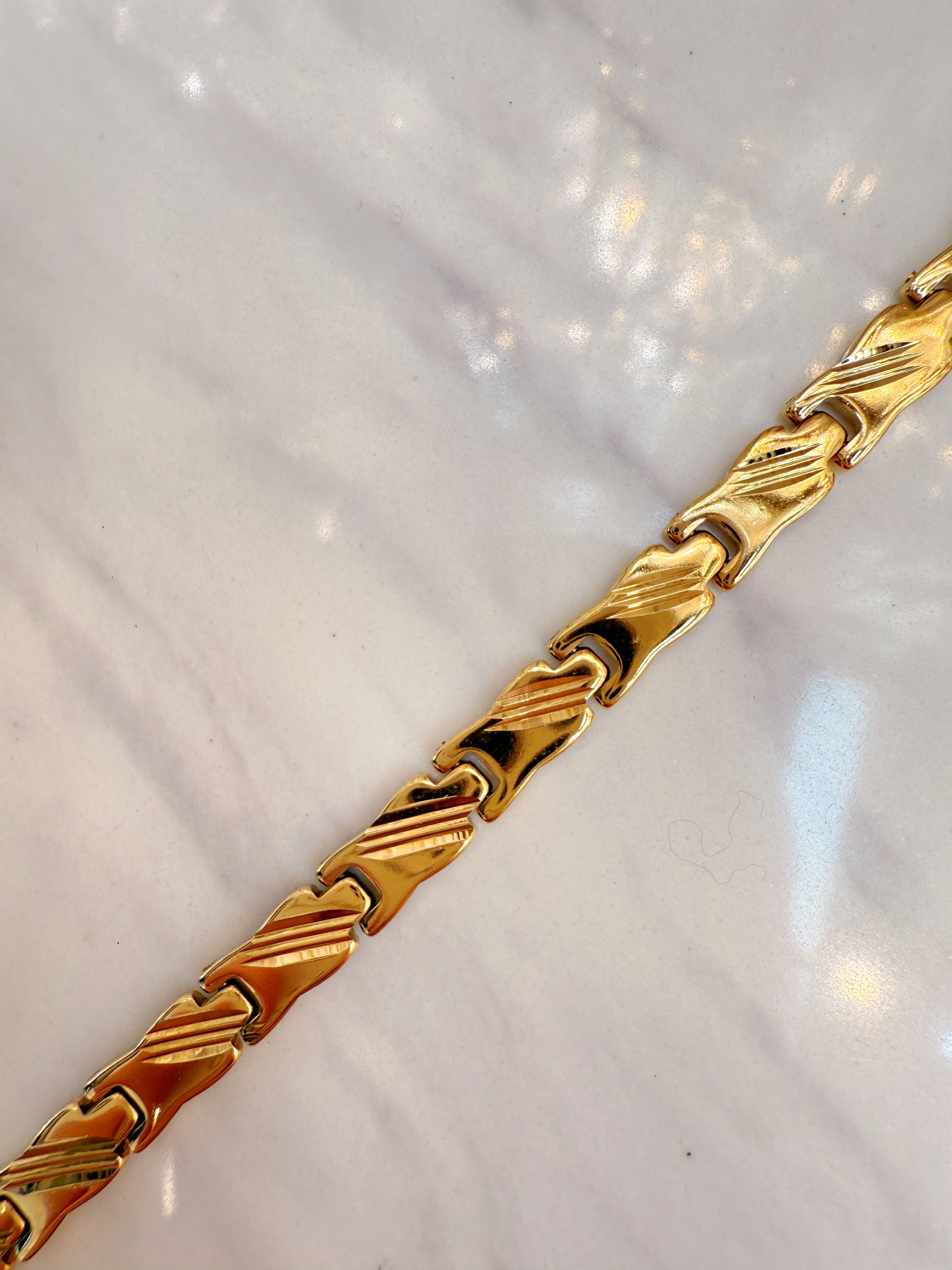 金色手串饰品 不锈钢手链 时尚潮流女士手链 高档镀金饰品 精致手链礼物详情图3