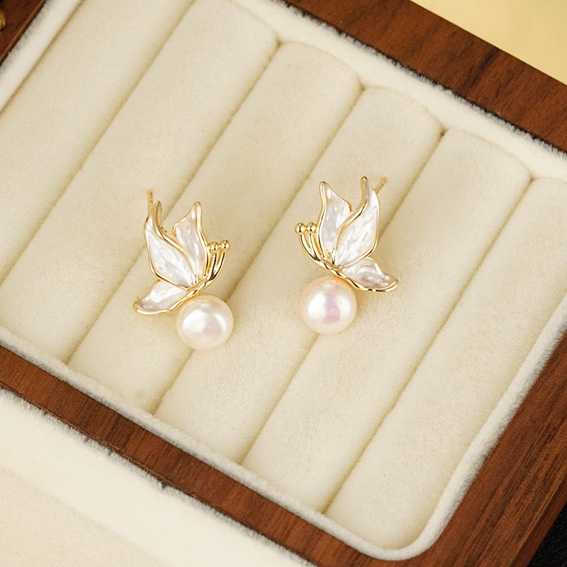 The Yabidai S925 exquisite hand-painted enamel butterfly natural freshwater pearl stud earrings are versatile, elegant, fresh and light luxury earrings detail image 6