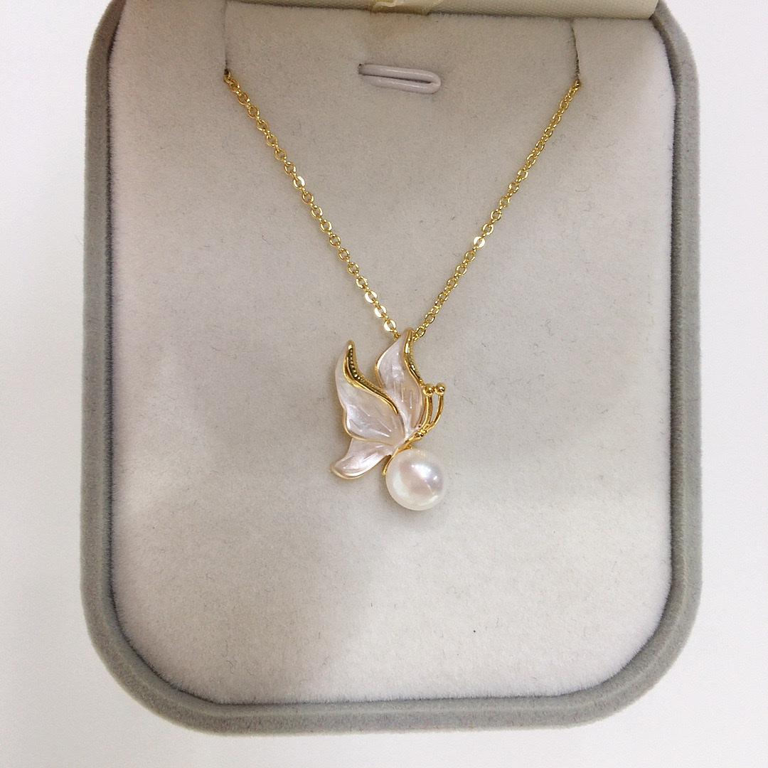 The Yabidai S925 exquisite hand-painted enamel butterfly natural freshwater pearl stud earrings are versatile, elegant, fresh and light luxury earrings detail image 2