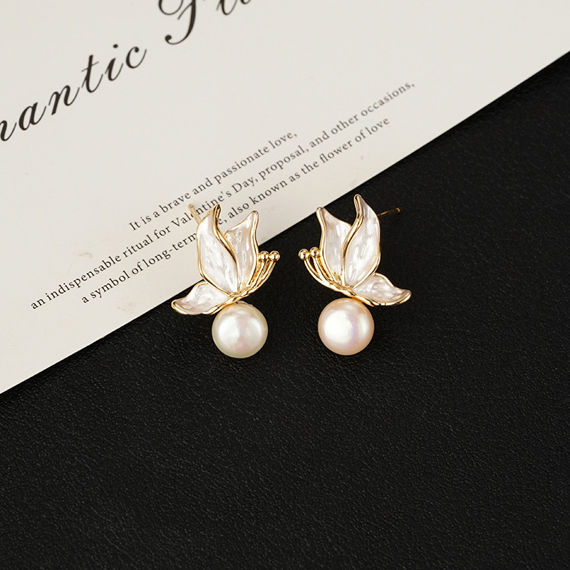 The Yabidai S925 exquisite hand-painted enamel butterfly natural freshwater pearl stud earrings are versatile, elegant, fresh and light luxury earrings detail image 5
