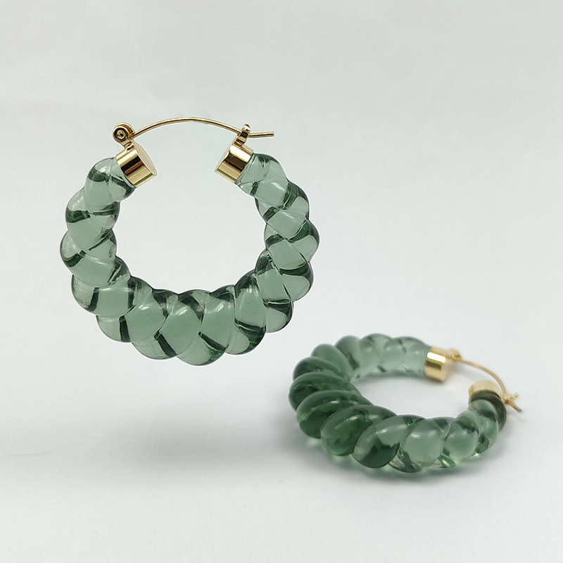 Copper and resin earrings, simple and fashionable earrings, high-quality earrings and accessories, suitable for women to pair with eco-friendly materials and durable accessories Specification image