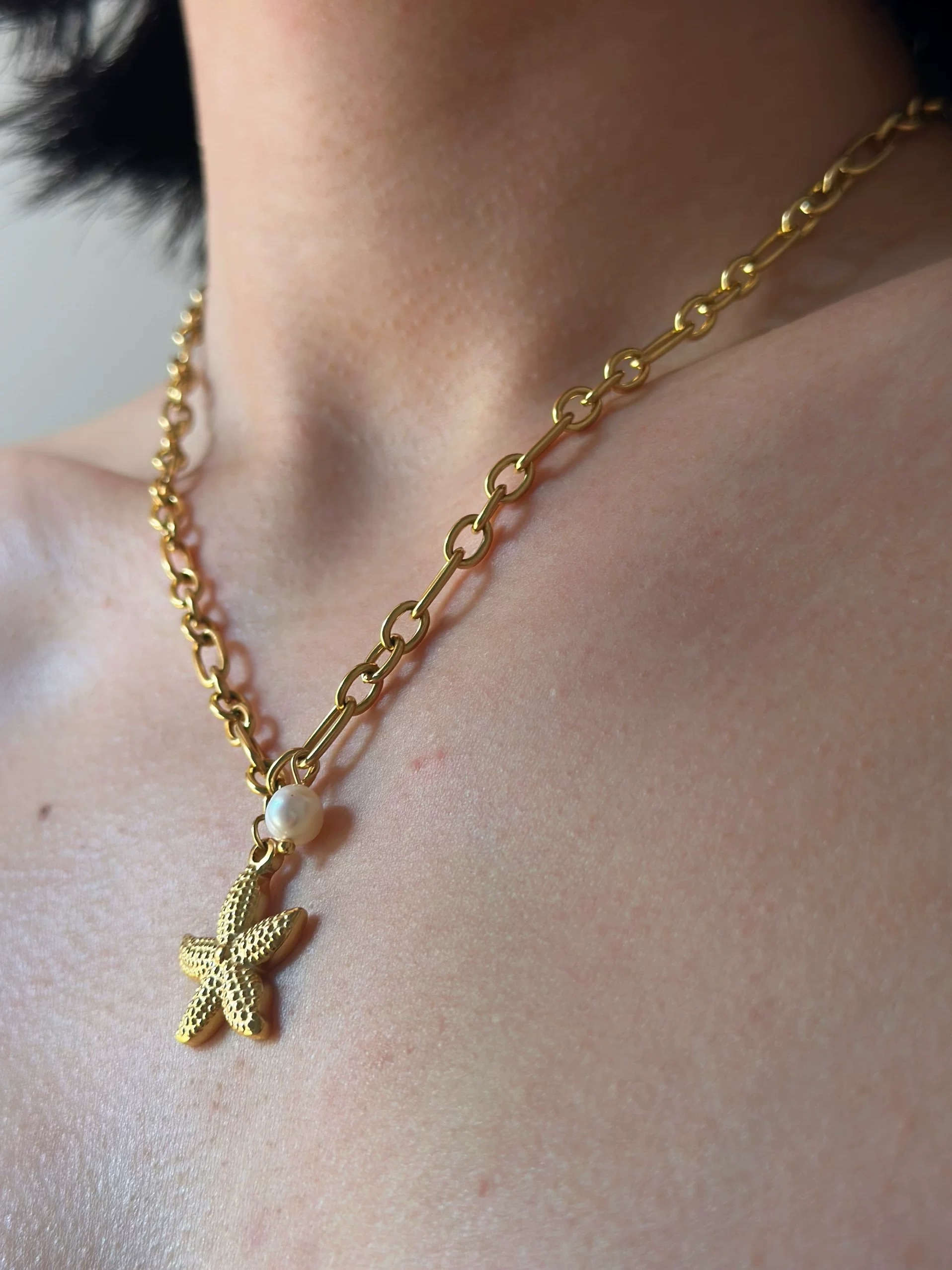 Titanium steel non-fading natural pearl starfish beach collarbone shell necklace High version details Picture