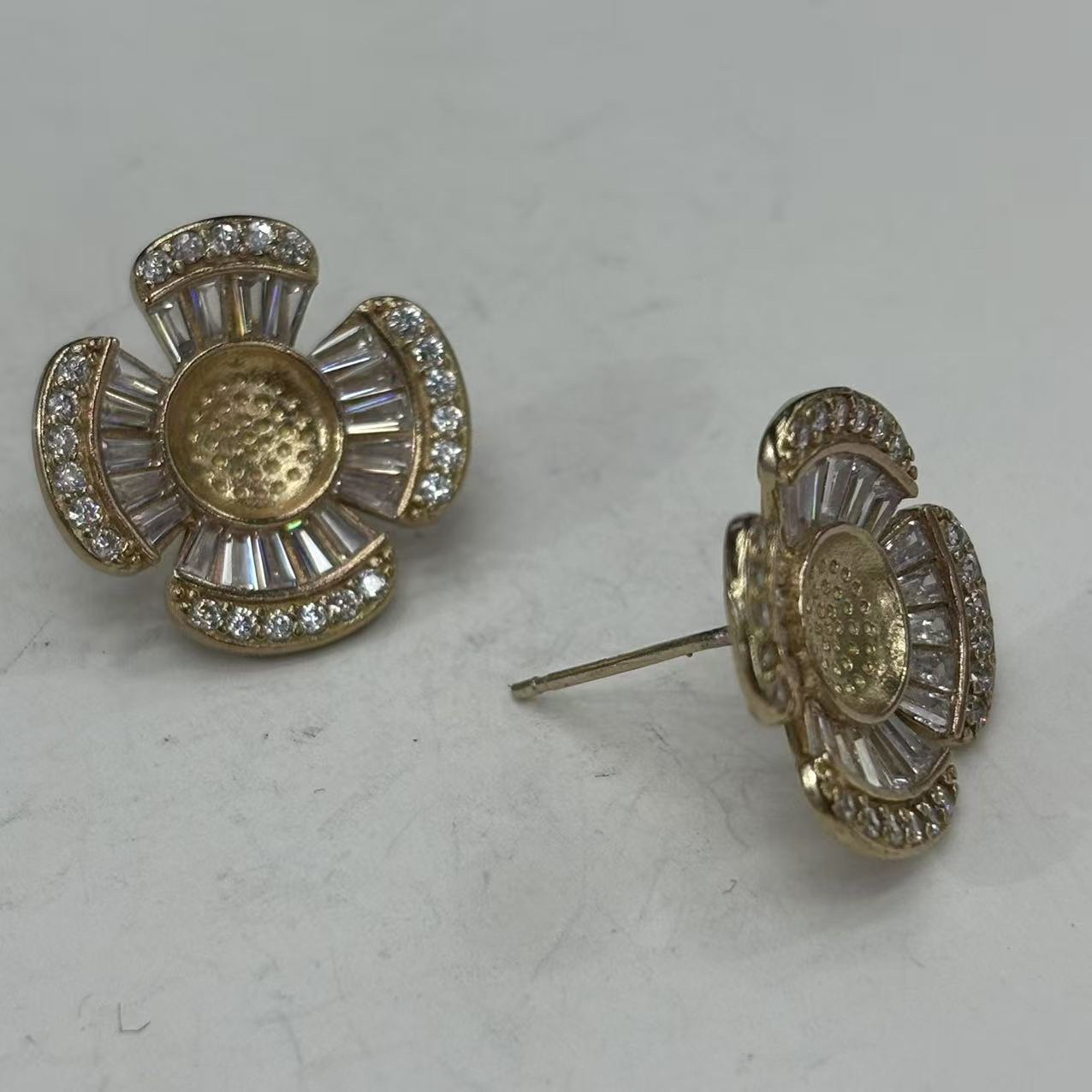 简约时尚耳环 高质量耳饰 饰品配件