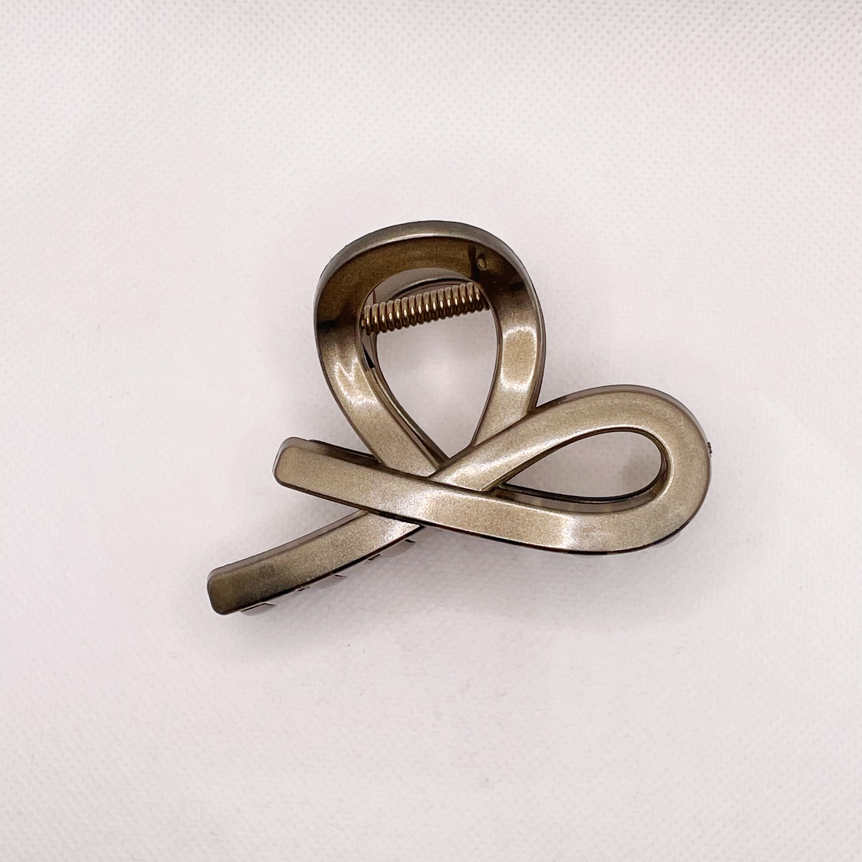 High-end and simple semi-tied hair clip for women, 2025 new style hair clip, back of the head updo, shark clip headwear, hair clip detail image 7