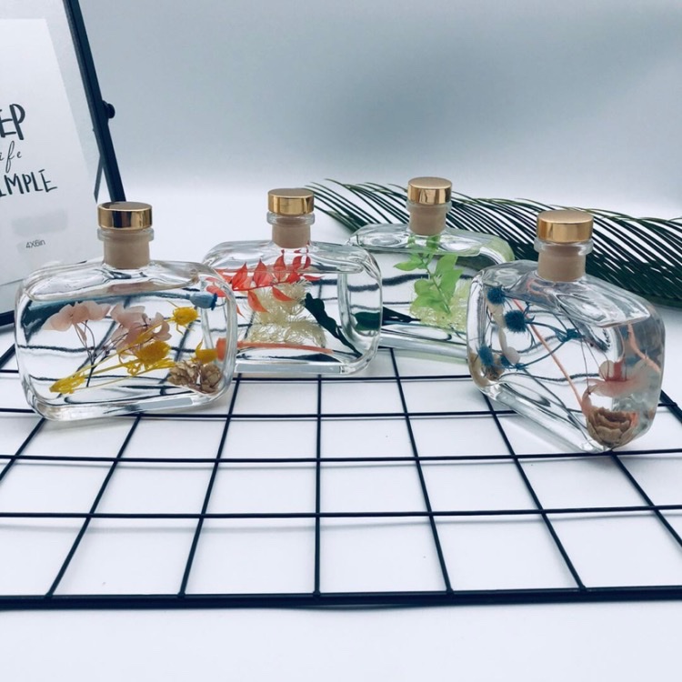 栀子花香薰，高品香薰精油，植物精油香薰白底实物图