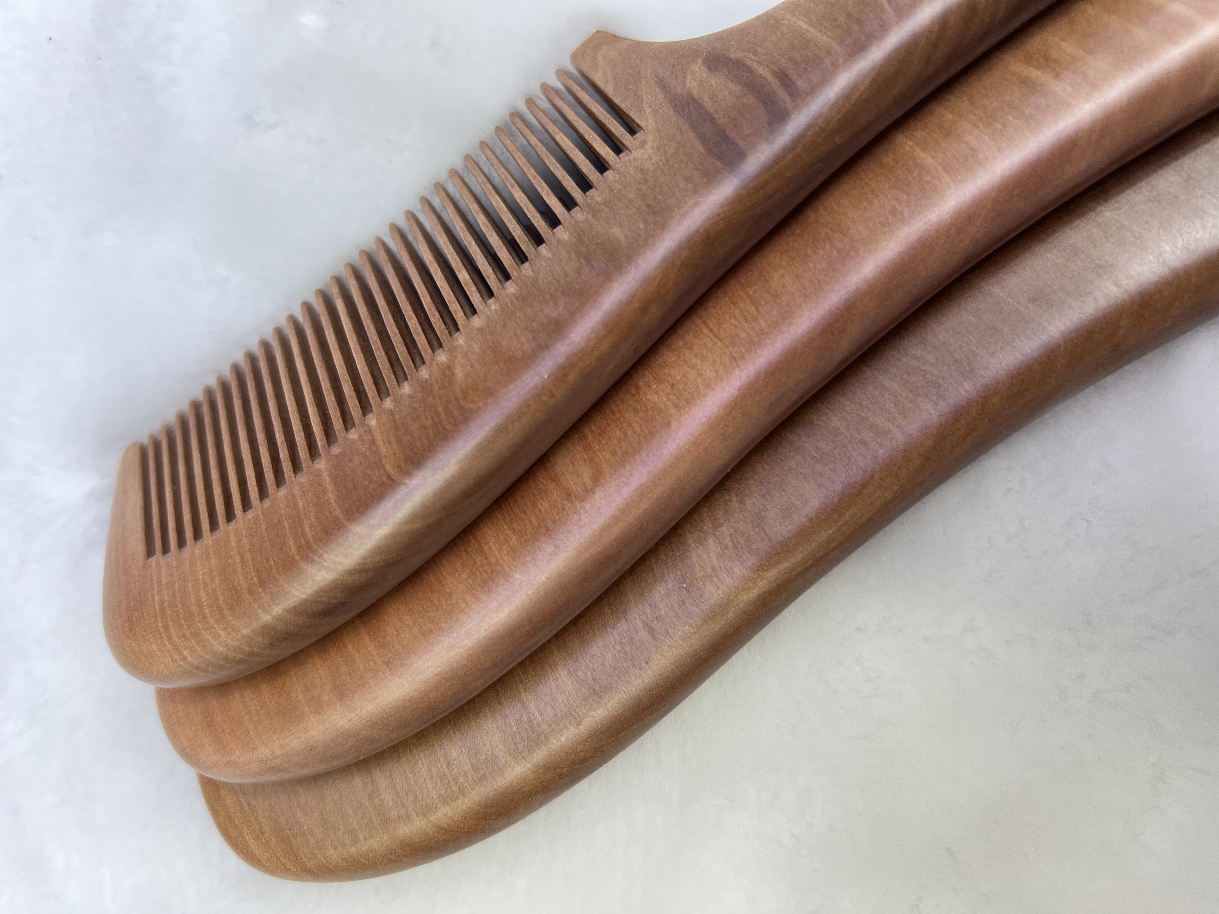 Factory direct sales of natural wood combs, high-quality nanmu combs with handles and fine teeth, household gift combs detail image 6