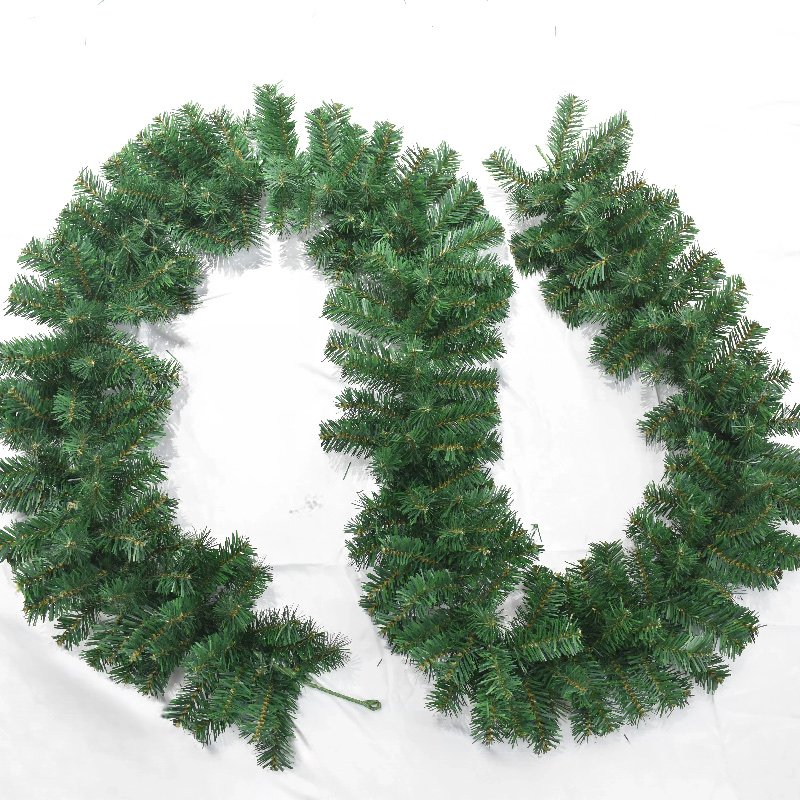 2025新款圣诞礼品摆件圣诞树裙风灯装饰藤条创意家居节日装饰品各种款式加红果松果植绒沾白pe松针材质详情图12