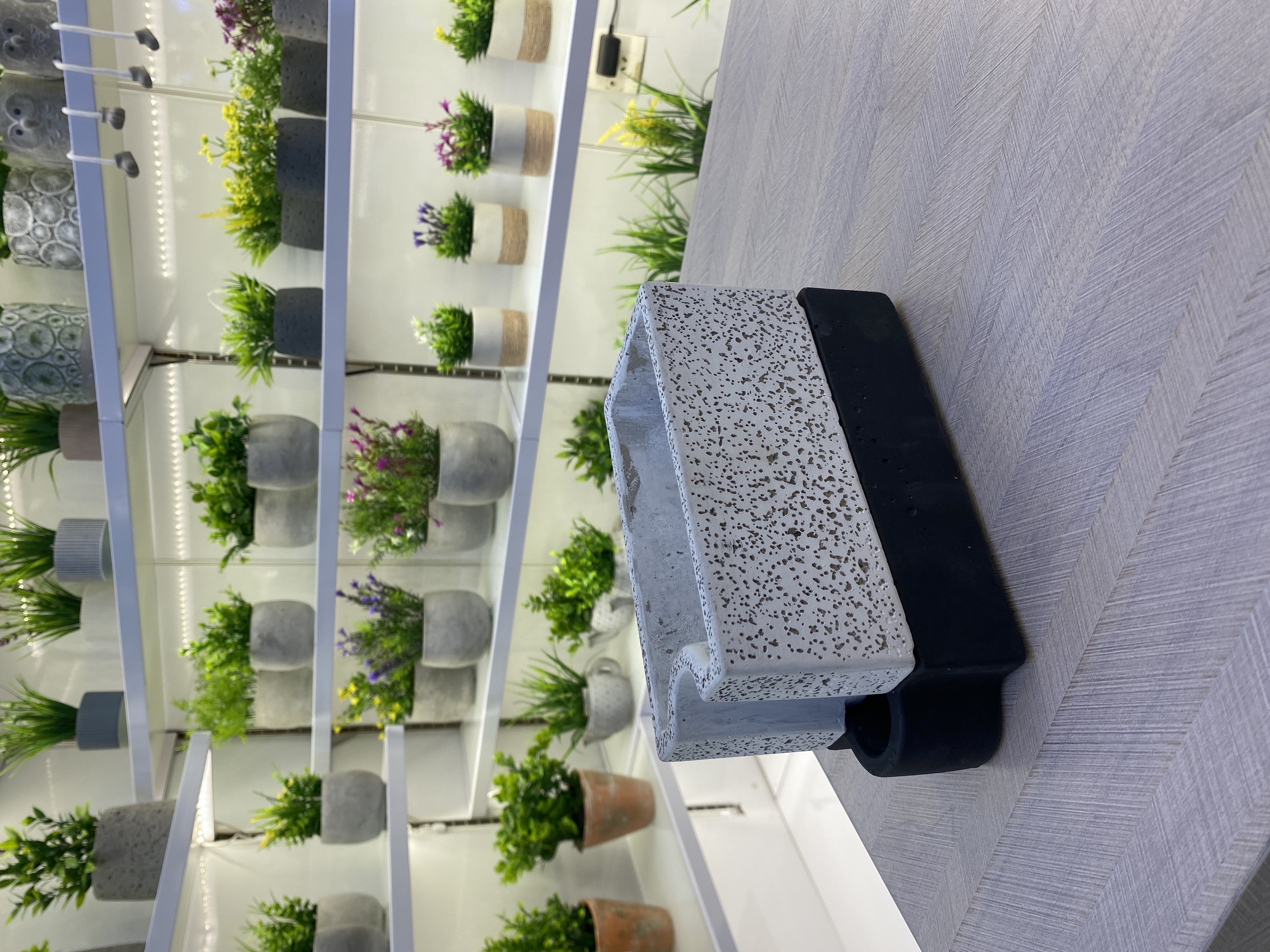 Senmil Home厂家直销外贸自吸水水泥花盆 花瓶花插 水泥工艺花盆 热销欧美 适合家居庭院种植插花水泥花盆水泥详情图3