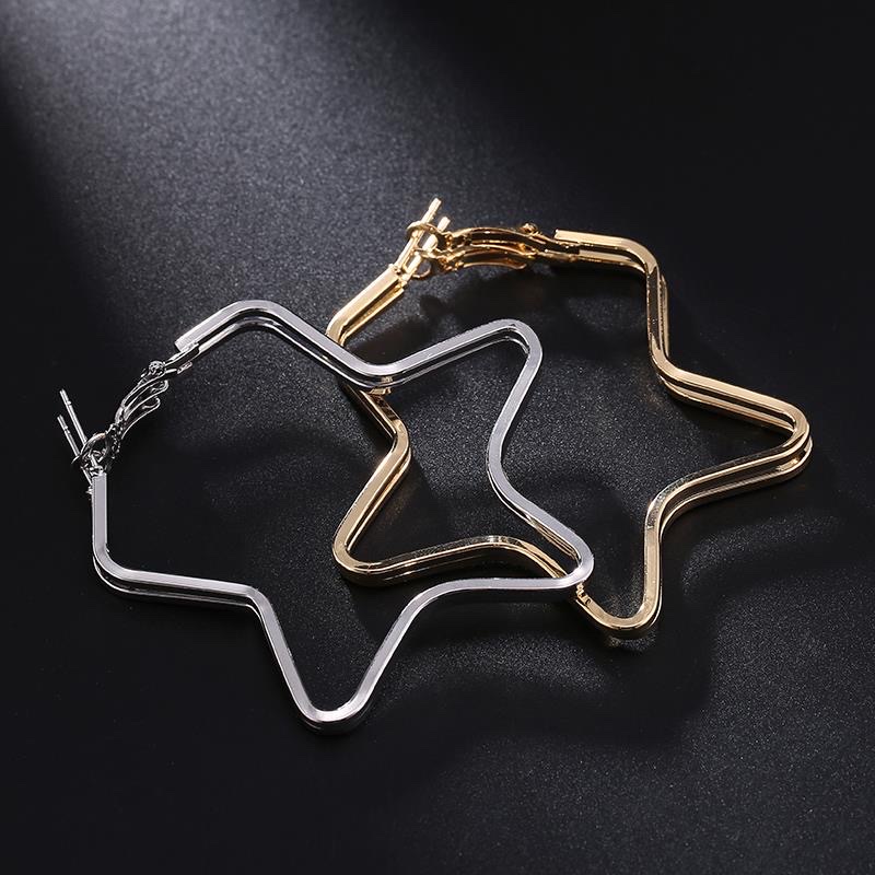 Five-pointed star ear rings, simple and hollowed-out geometric star earrings, individual simple and exaggerated large earrings, European and American style fashionable earrings Application Scenario
