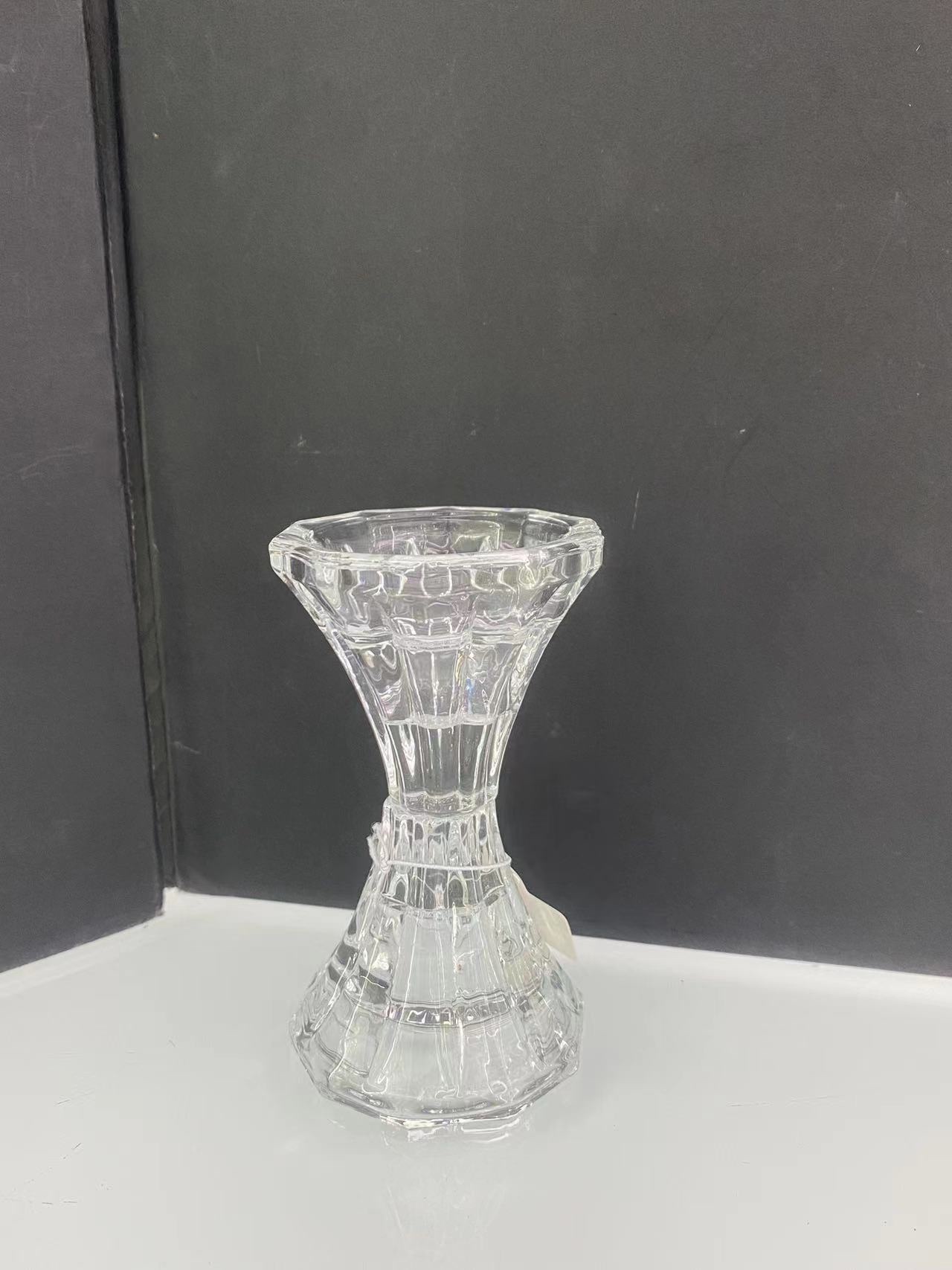 Factory direct sales of crystal glass two-end candlesticks with unique design and matching, dual-purpose candlestick heads, hot-selling items, and popular crystal glass two-end candlestick handicrafts and crystal ornaments in Saudi Arabia