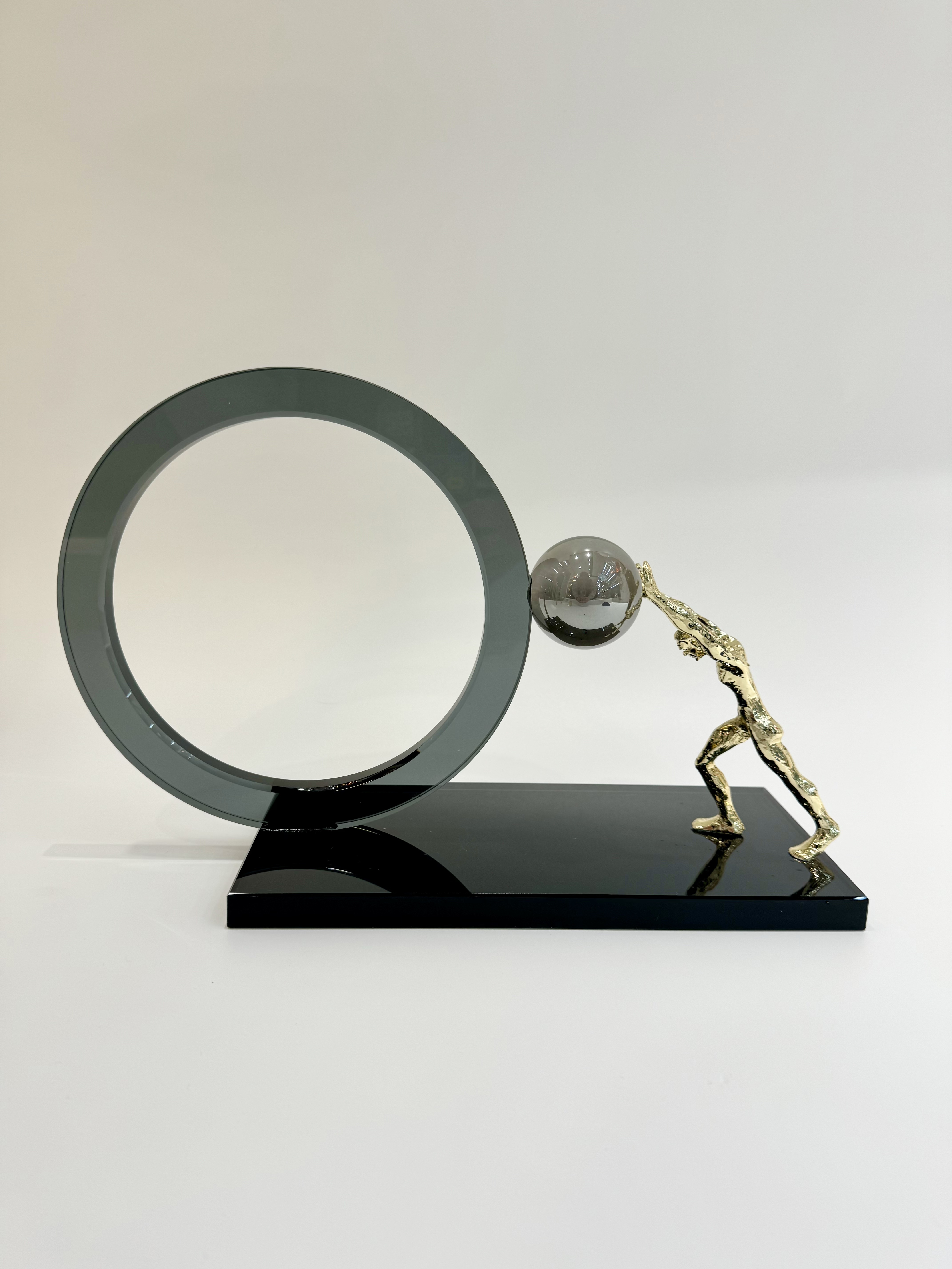 Modern and simple geometric crystal circular metal small golden man sculpture decoration, living room, bedroom, entrance hall home decoration crystal detail image 6