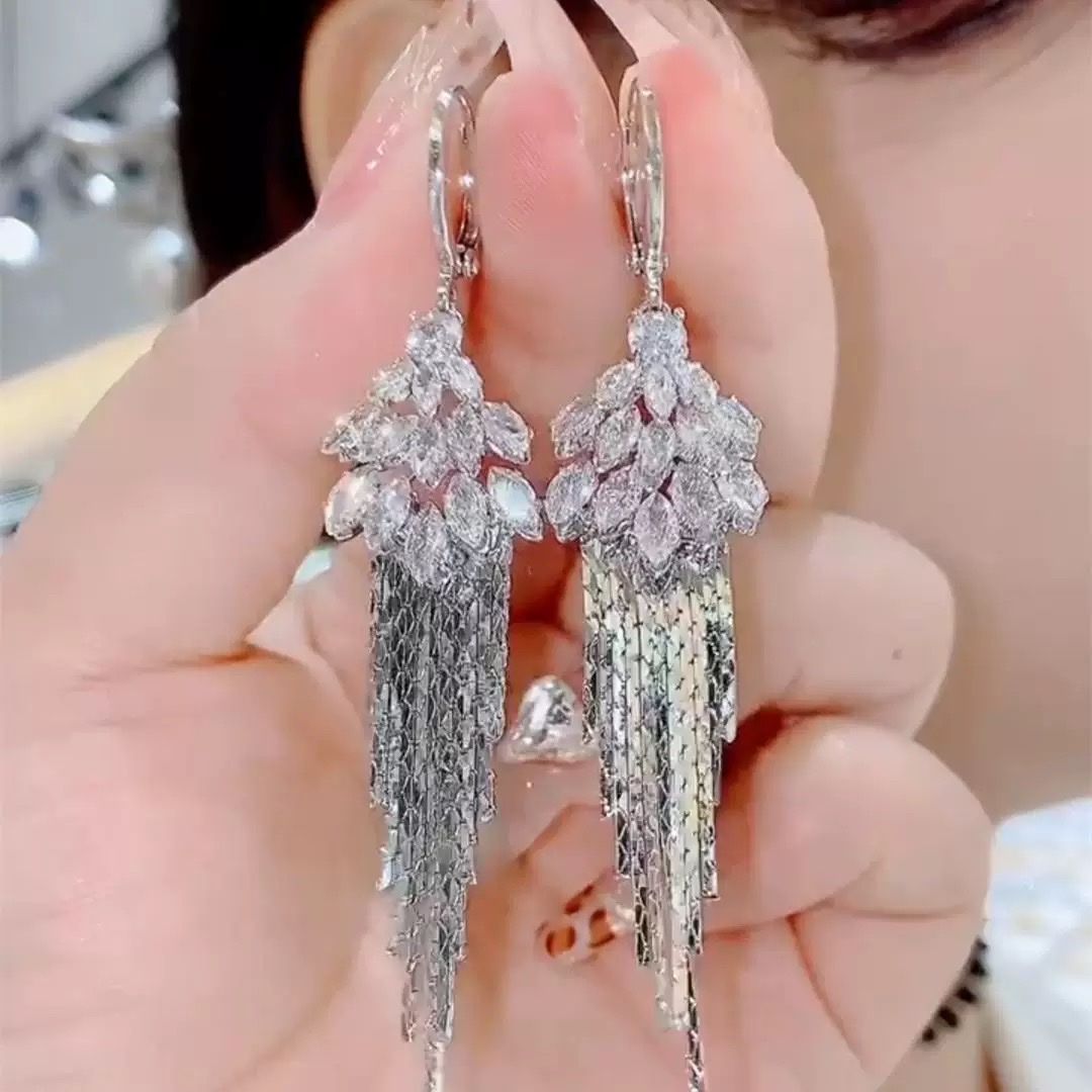 流行 时尚 百搭，高级长款流苏耳环，白K电镀圈人人喜欢