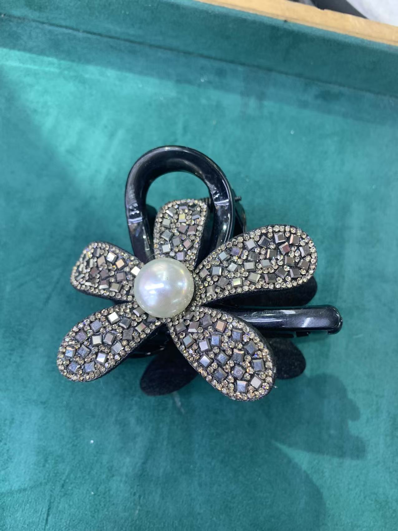 Bow design hair clip, grab clip headwear, simple and fashionable ladies' hair accessory, hair care decoration, exquisite and durable grab clip detail image 6
