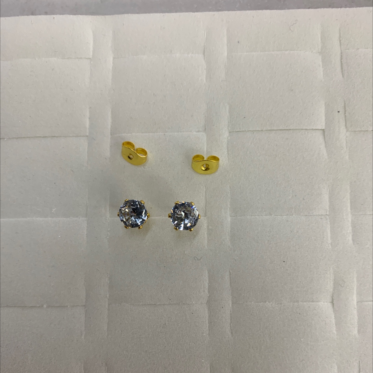 程洁不锈钢材质饰品批发时尚潮流休闲气质高雅个性十足修身韩版不锈钢耳钉详情图2