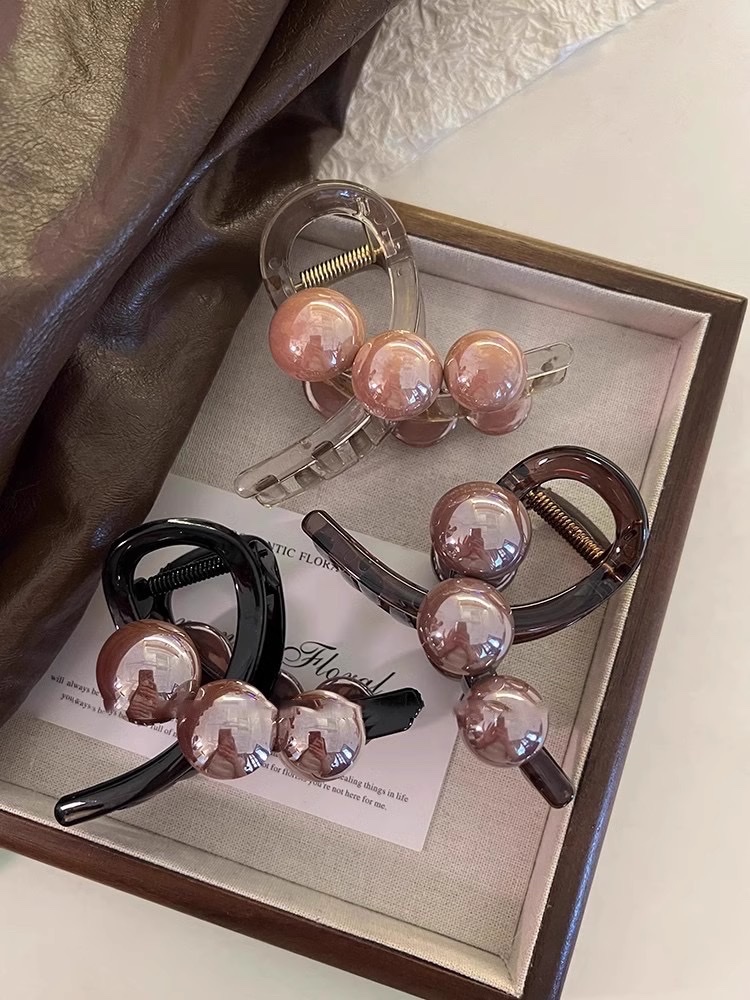 Korean pompom low-volume hairpin shark hairpin for women's back head 2025 new style high-end ladies' premium