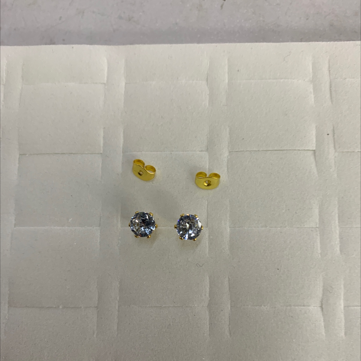 程洁不锈钢材质饰品批发时尚潮流休闲气质高雅个性十足修身韩版不锈钢耳钉详情图3