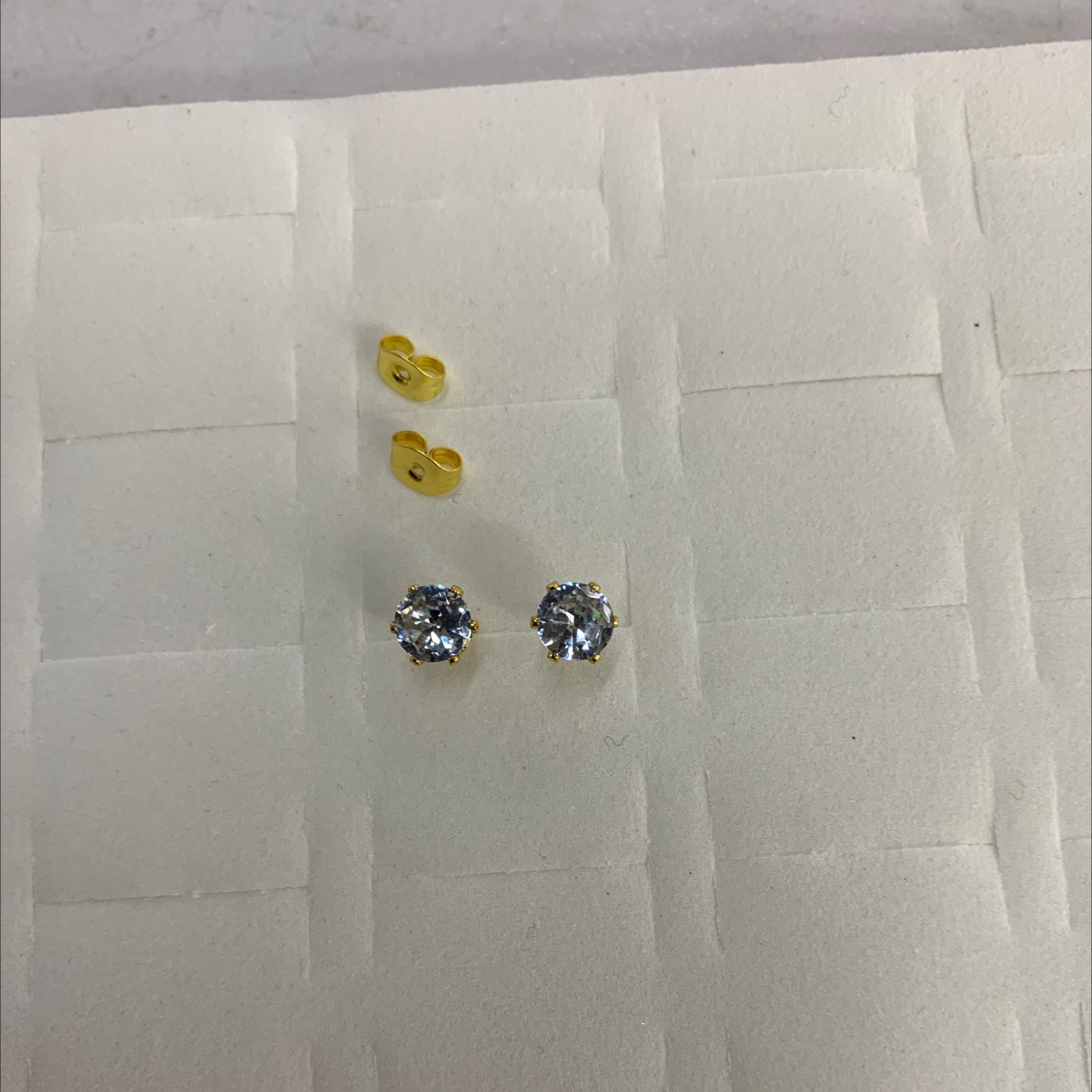 程洁不锈钢材质饰品批发时尚潮流休闲气质高雅个性十足修身韩版不锈钢耳钉细节图