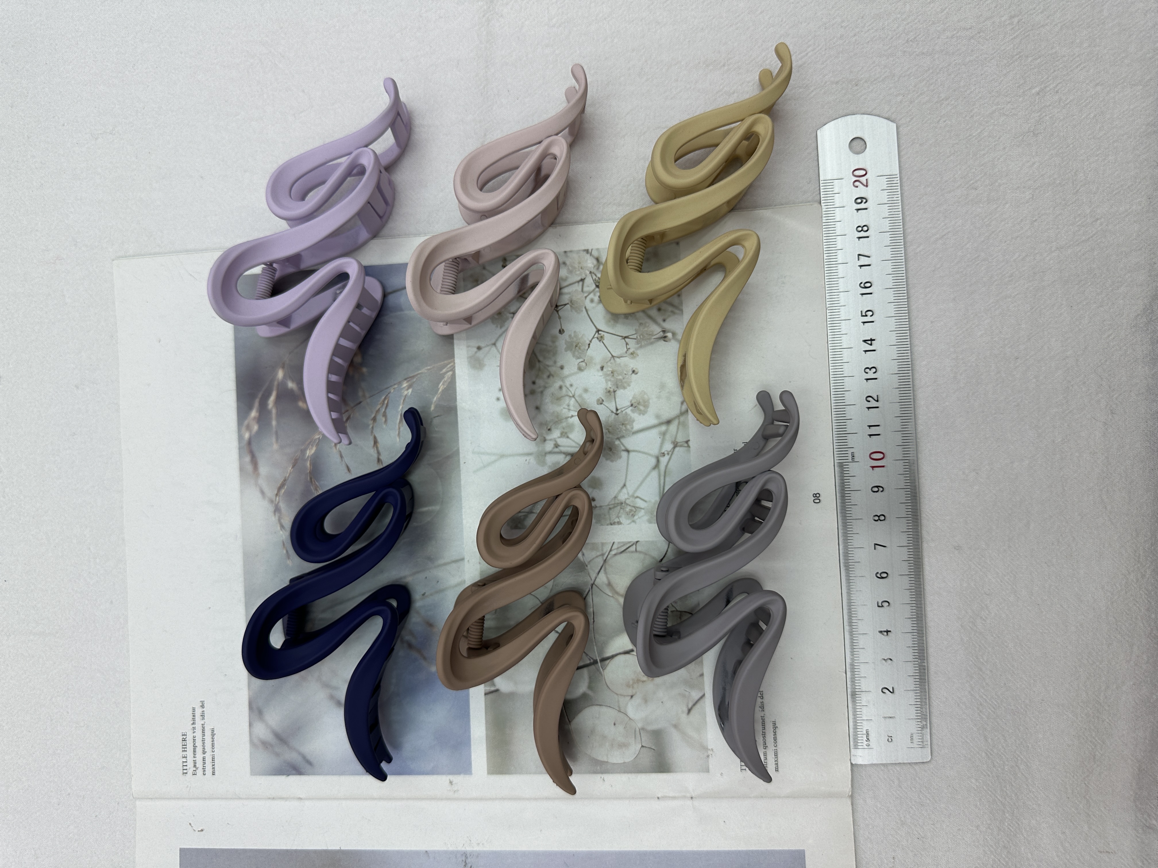 Encounter Maillard ~ Frosted scratch-off large High-end Hairpin for Women 2025 New Style shark Hairpin at the back of the head Application Scenario