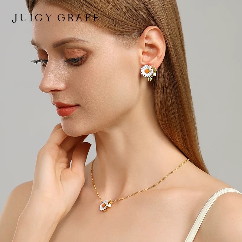 Juicy Grape莫奈花园耳钉女法式田园小众设计感耳饰白色雏菊耳环