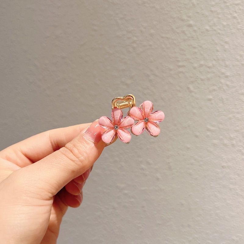 Korean style, water diamond flower, half hair clip at the back of the head, medium-sized, exquisite and high-end, back of the head updo, hair clip, hair accessory, headwear details Picture