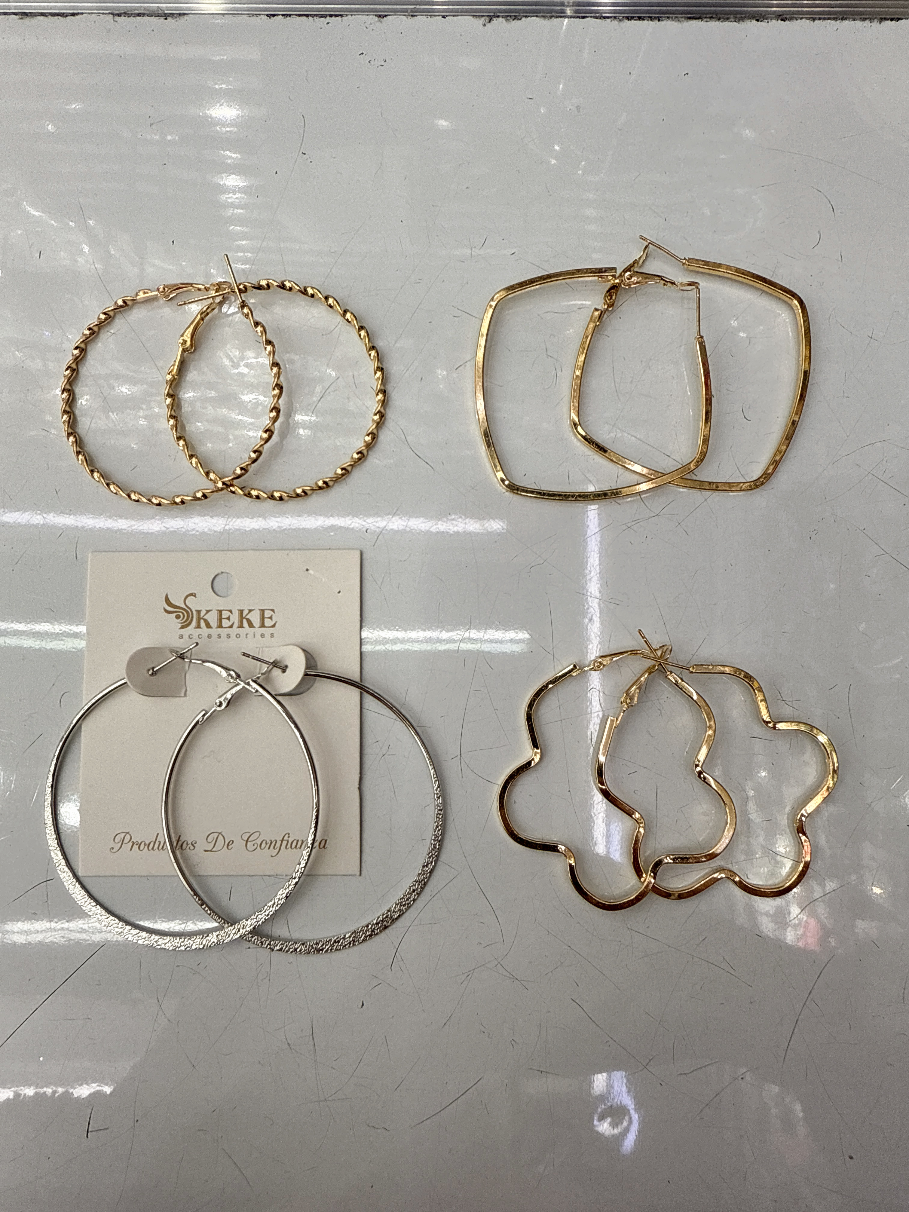 铁圈流行耳环玫瑰金耳钉玫瑰金耳钉玫瑰金耳钉饰品