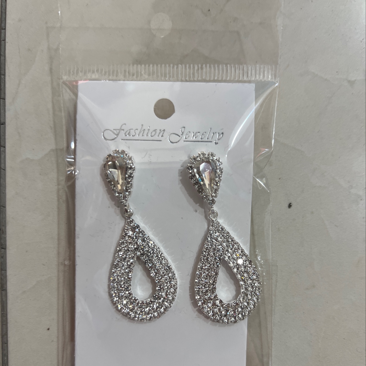 水滴耳环时尚前位设计 流行耳钉 百搭简约耳钉饰品耳环耳饰自然 优雅美丽大方