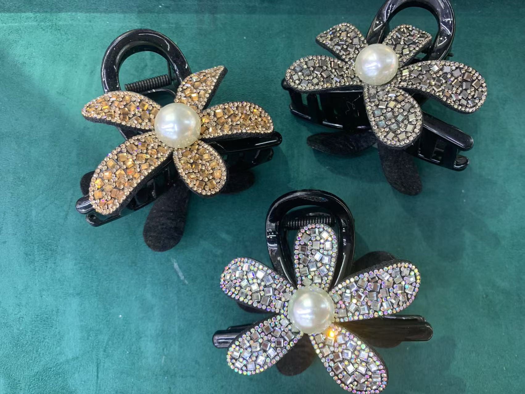 Bow design hair clip, grab clip headwear, simple and fashionable ladies' hair accessory, hair care decoration, exquisite and durable grab clip Item Picture