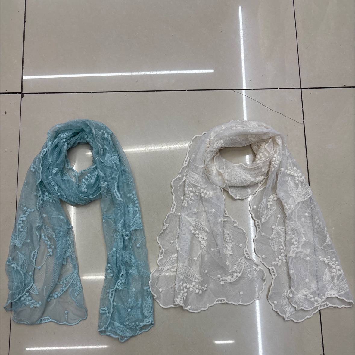 棉线蕾丝绣花长巾 140*34cm 精致工艺 温馨家居装饰品 艺术生活必备品细节图