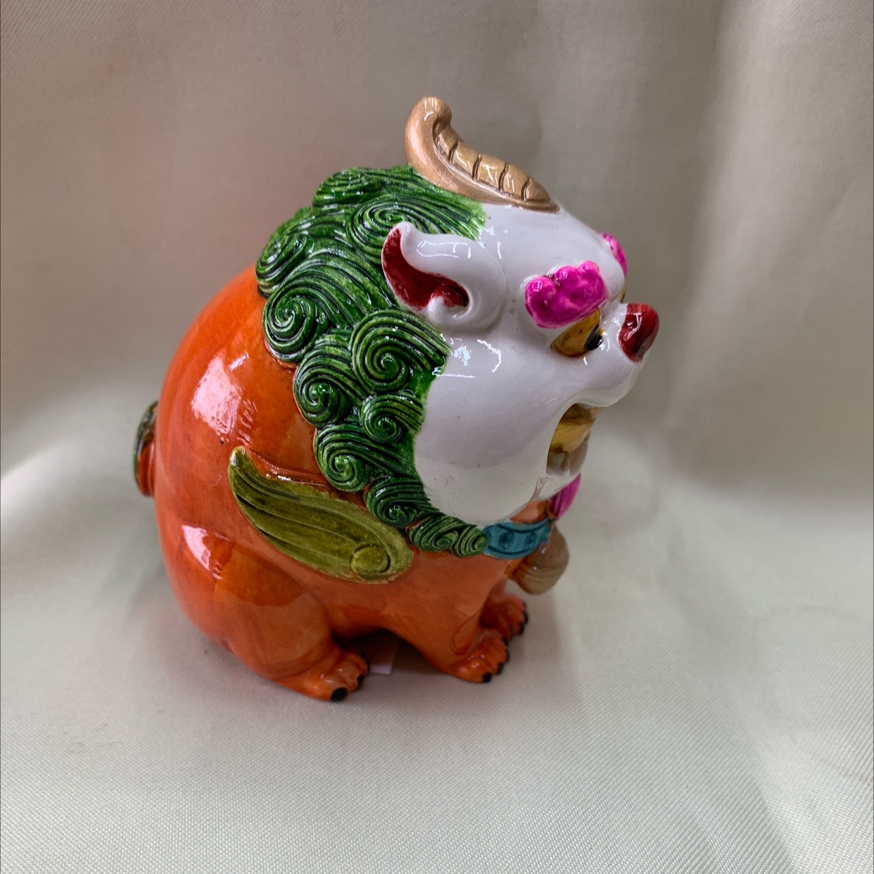 CAI's exquisite resin hand-painted craft Small ornaments 20242 Large ingots and PI Xiu Application Scenario