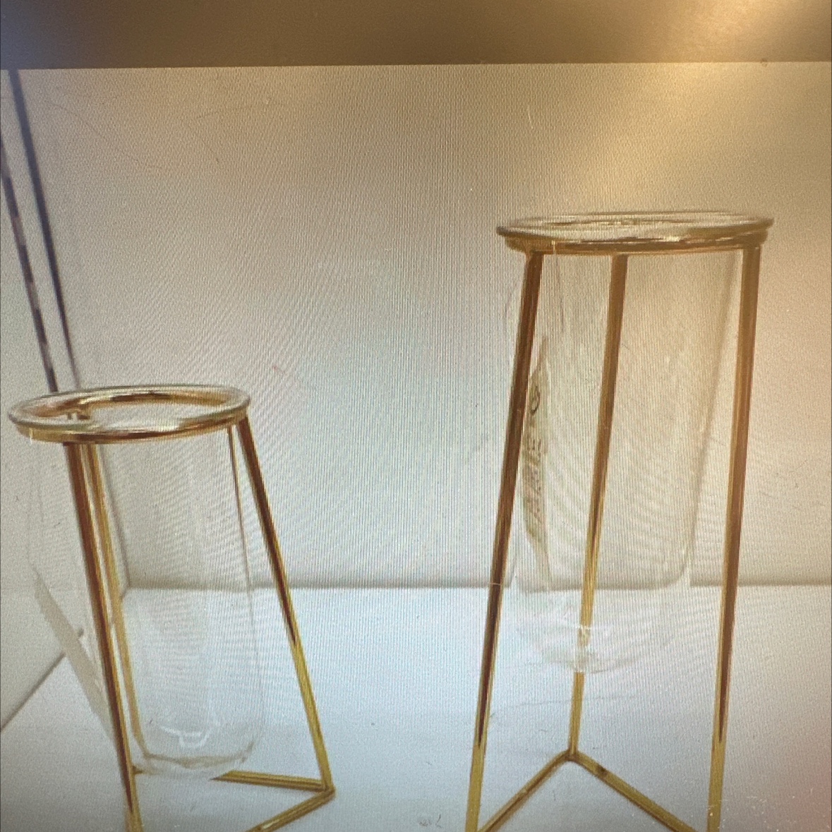 The theme crystal ball oil-impregnated decorative piece is made of highly transparent crystal material and features exquisite craftsmanship. It is suitable for both collection and gifting