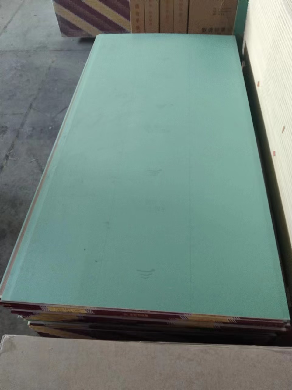 Plasterboard details Picture