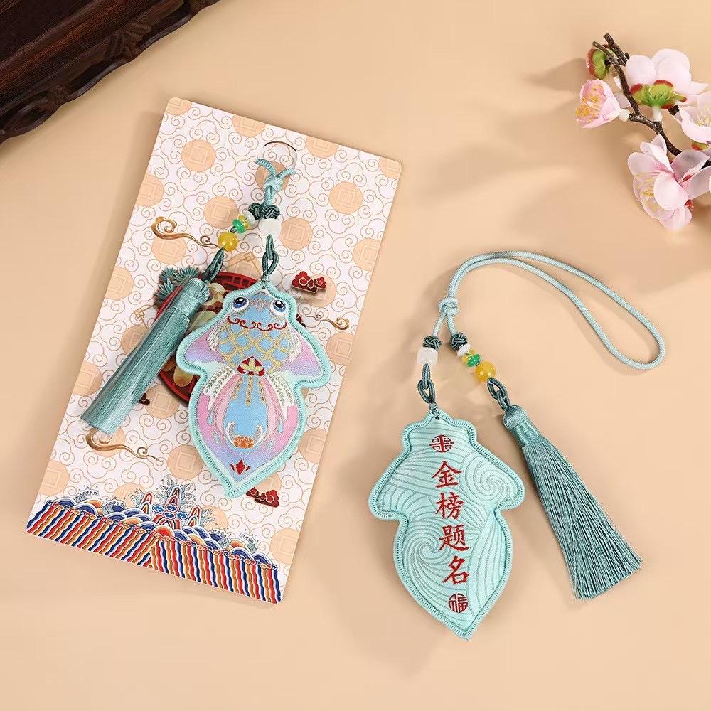 Handmade, natural spices, pleasant fragrance, insect repellent and moth-proof, indoor hanging decoration, car sachets, sachets, scenic area sachets Application Scenario