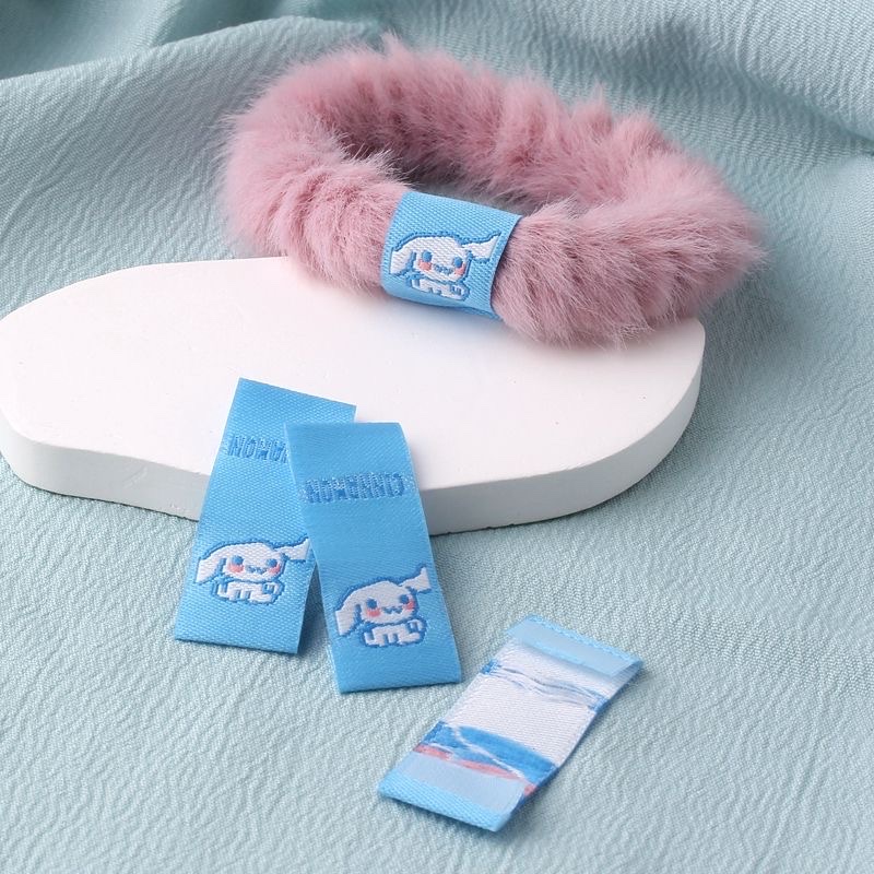 Cute cartoon animal self-adhesive patch, cinnamon dog, Kuromi pattern woven label, diy hair band and hairpin accessory label Application Scenario